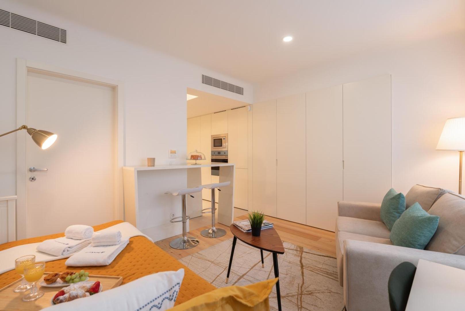 Apartment Hostwise - Stylish & Bright *