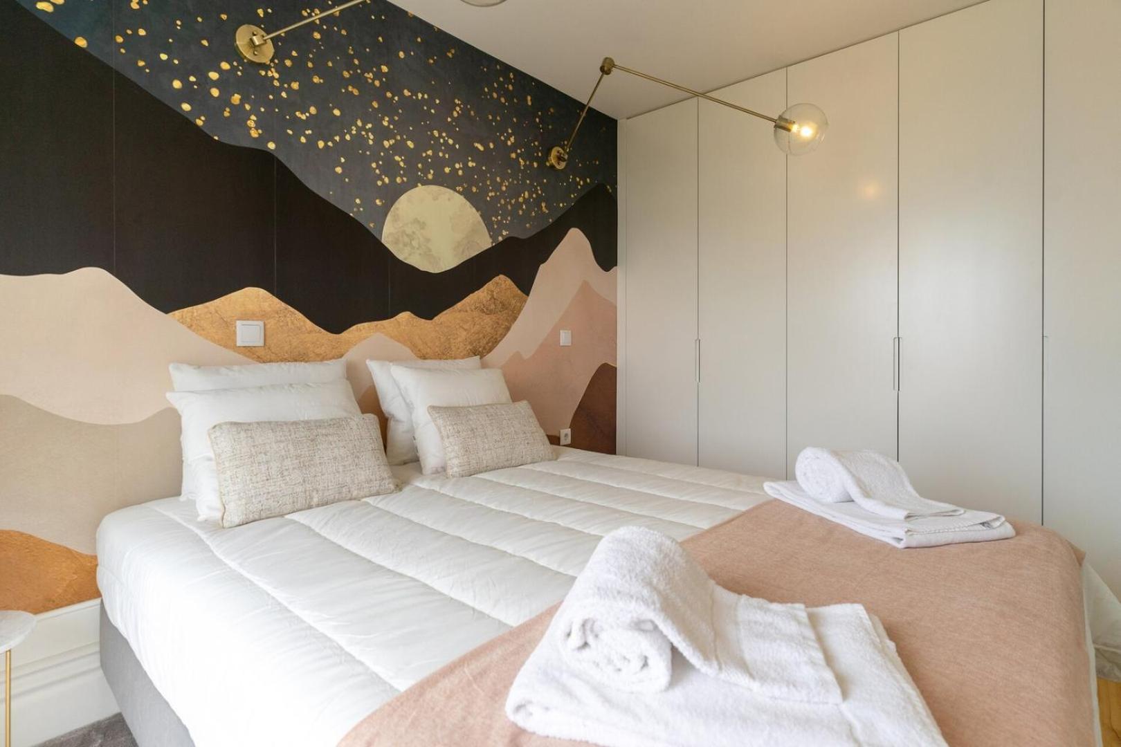 Apartment Great Flat W. Balcony On Iconic Pedestrian Street