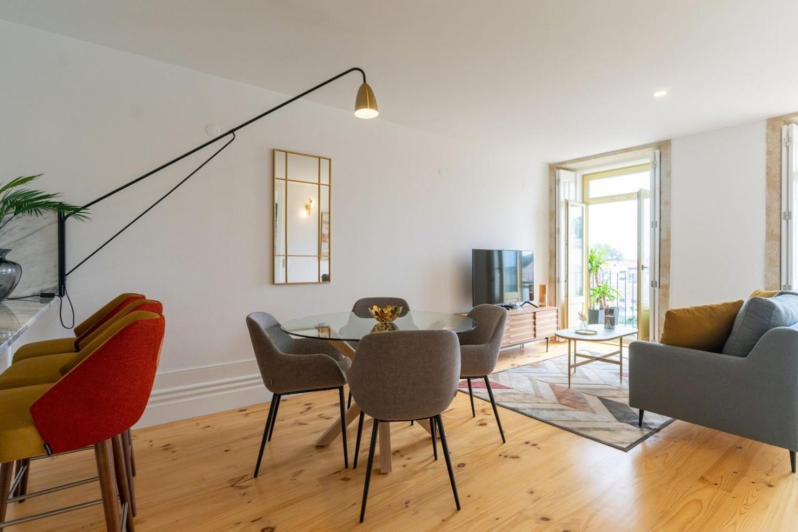 Apartment Great Flat W. Balcony On Iconic Pedestrian Street