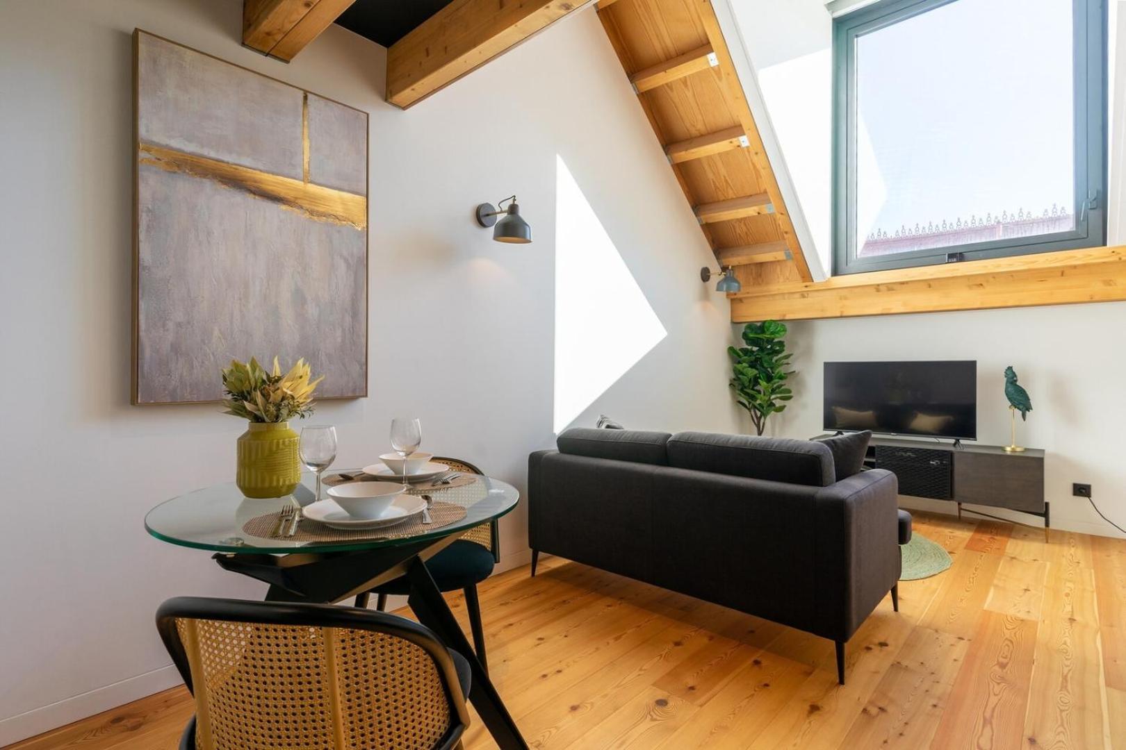Apartment Modern And Cool Loft In The Middle Of Everything Porto