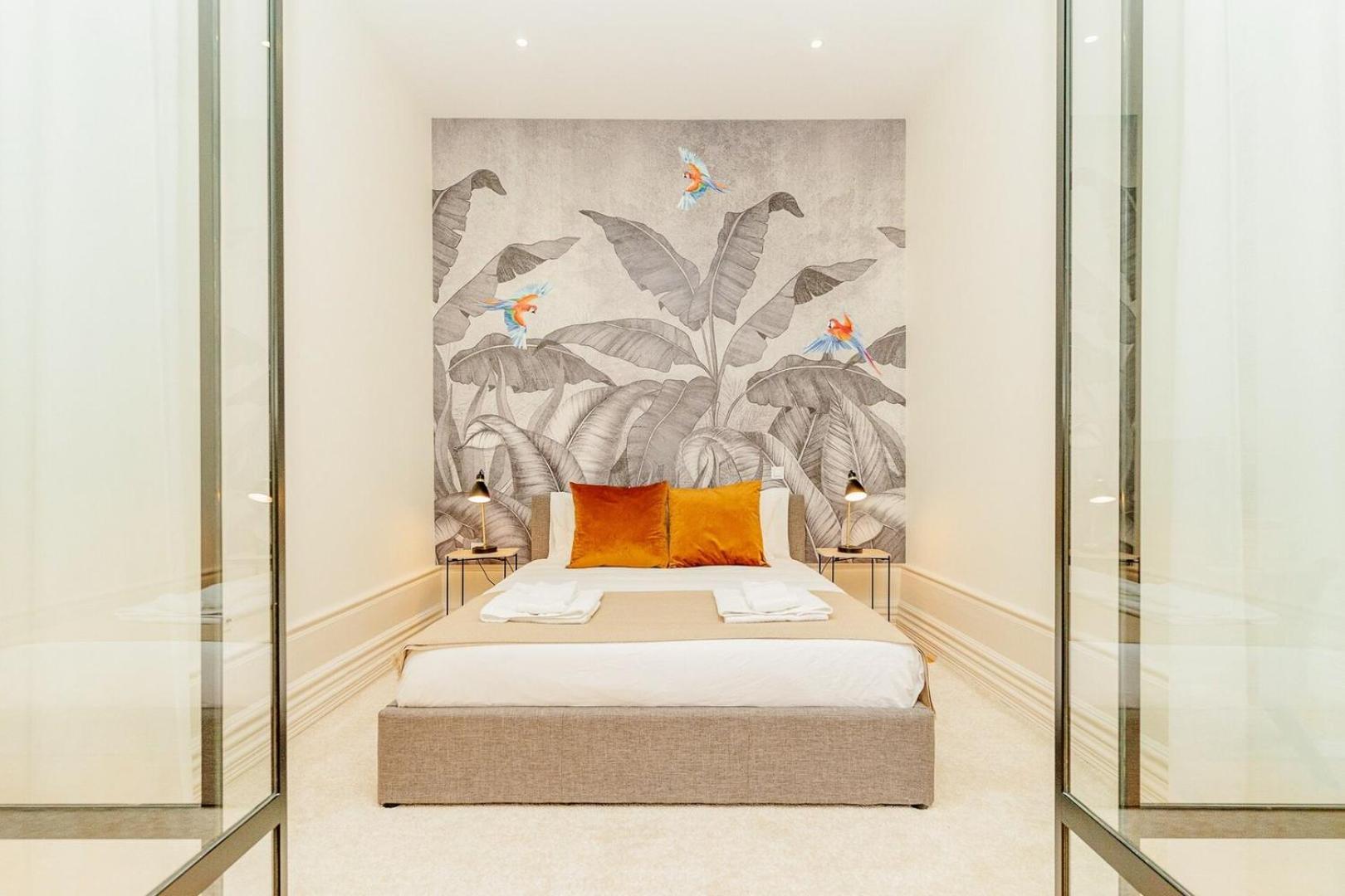 Loft With Balcony And A Gorgeous Classic Ceiling * Porto