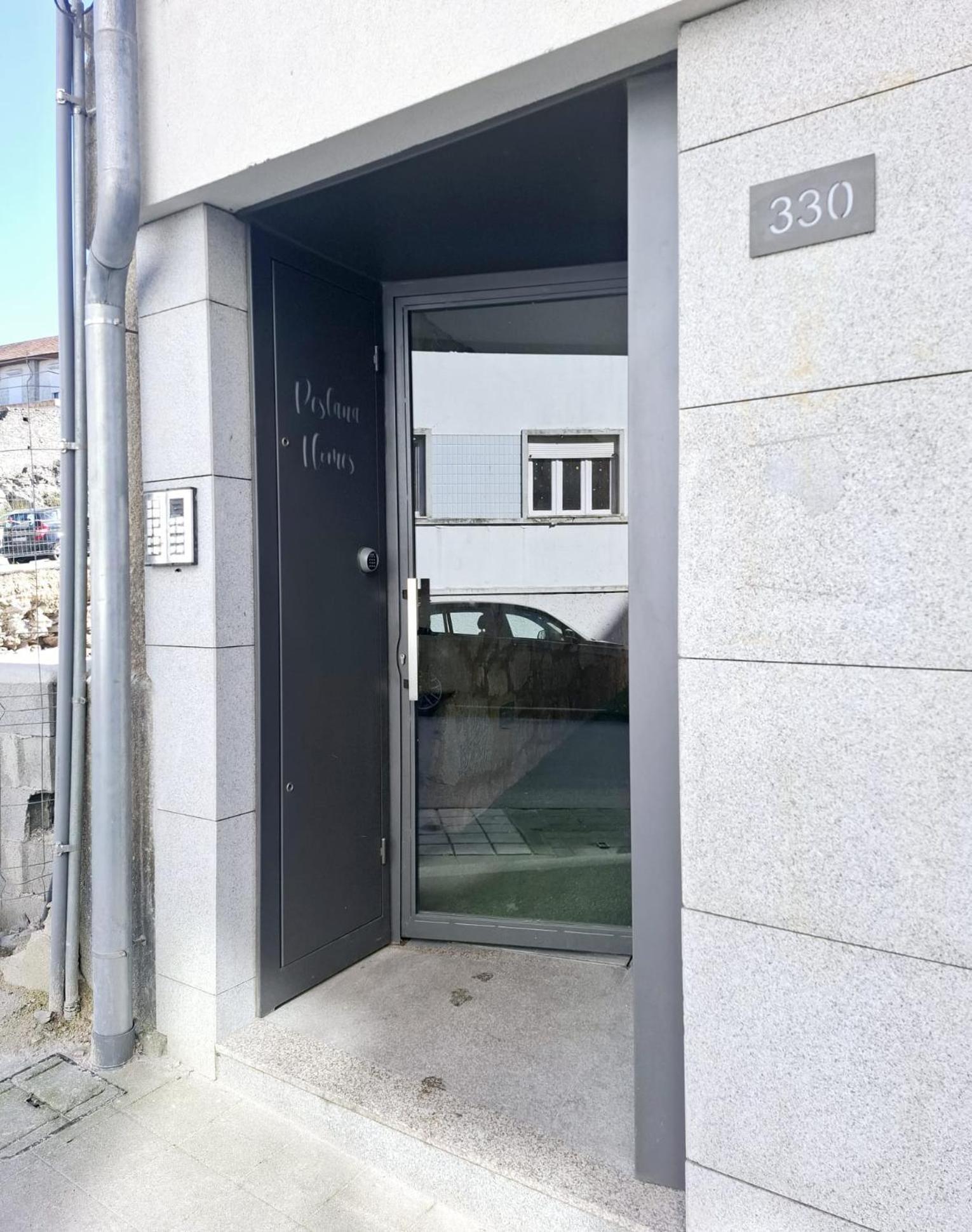 Apartment A Window To - Pestana Charming Flat
