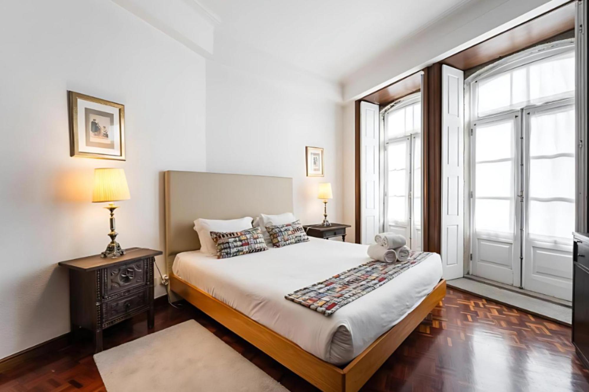 Guest house Office Suits In Flores By D&s Porto