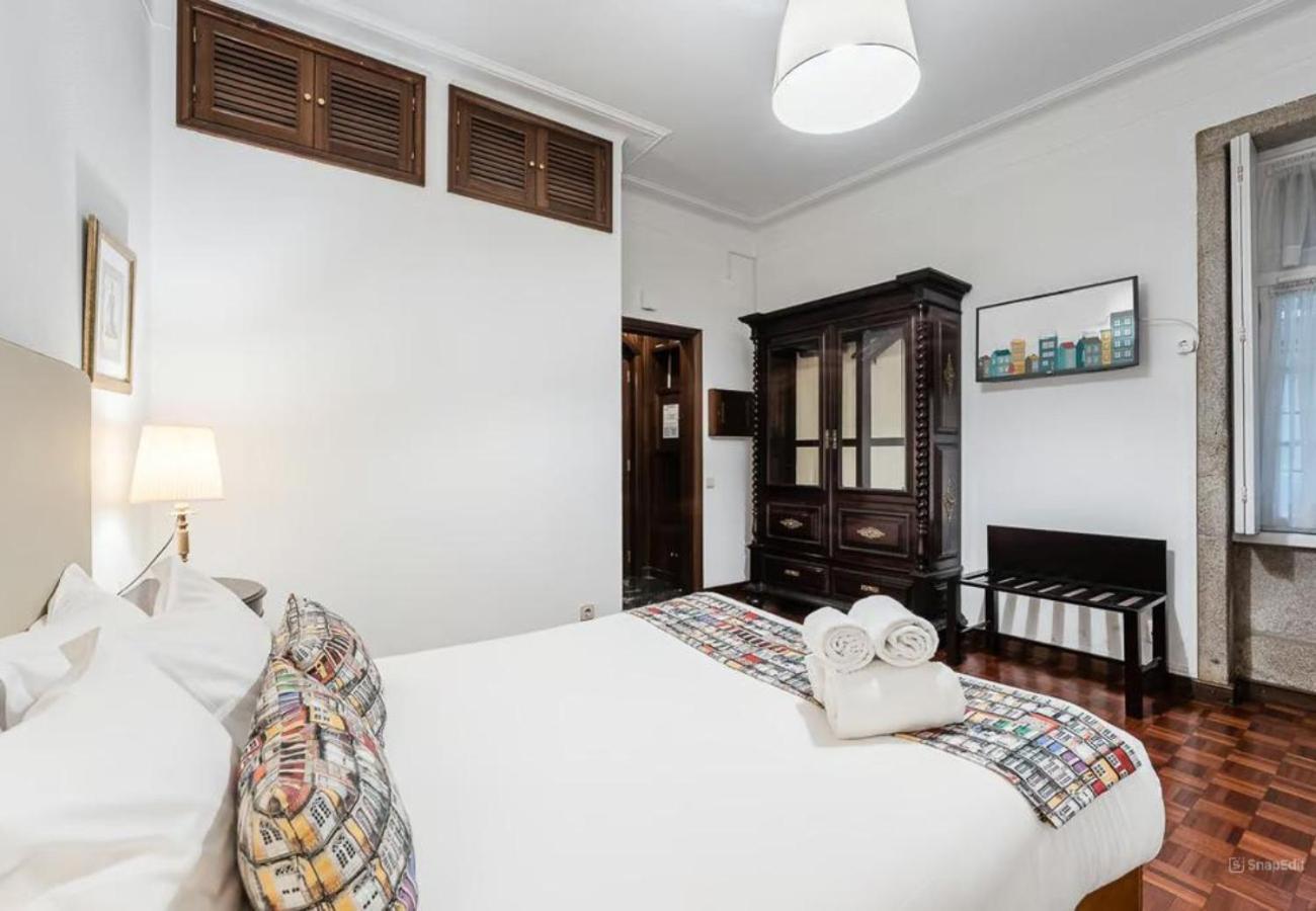 Office Suits In Flores By D&s Guest house *