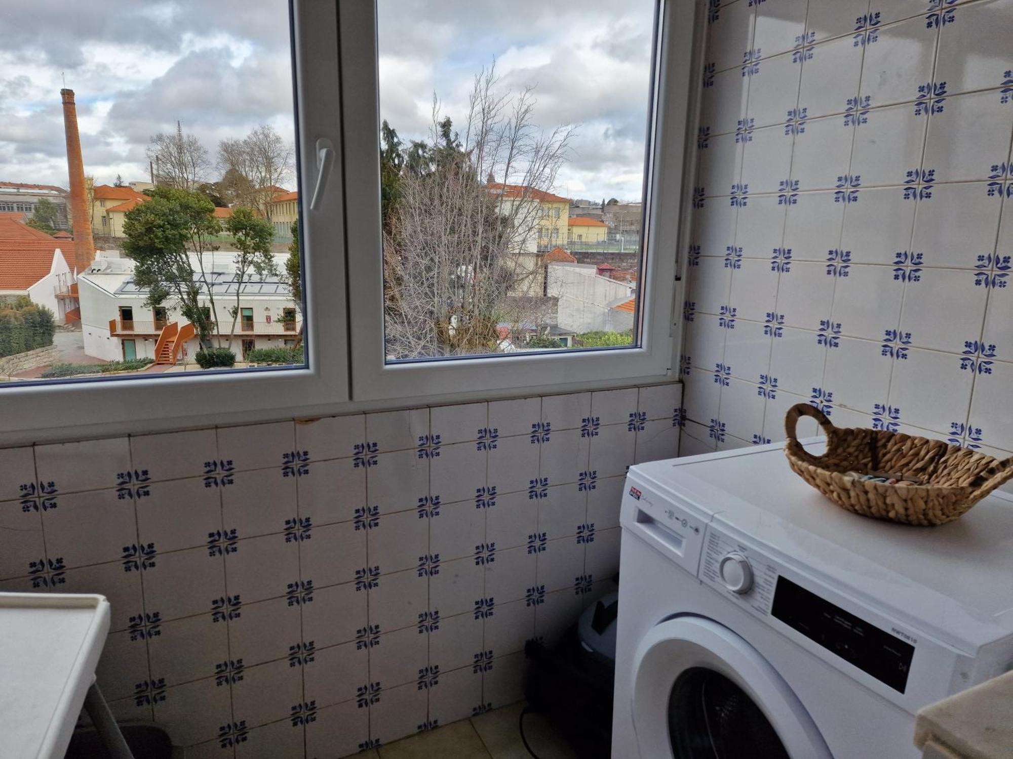 Pretty Flat With Terrace, Air Cond, Free Parking, By With Lda Apartamento Porto