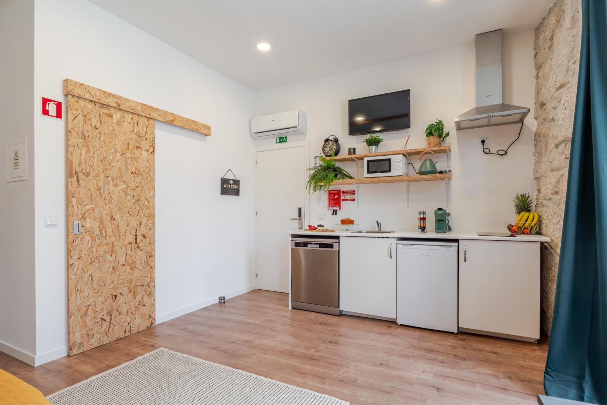 Hostwise - Stylish Sunny Flats * Porto
