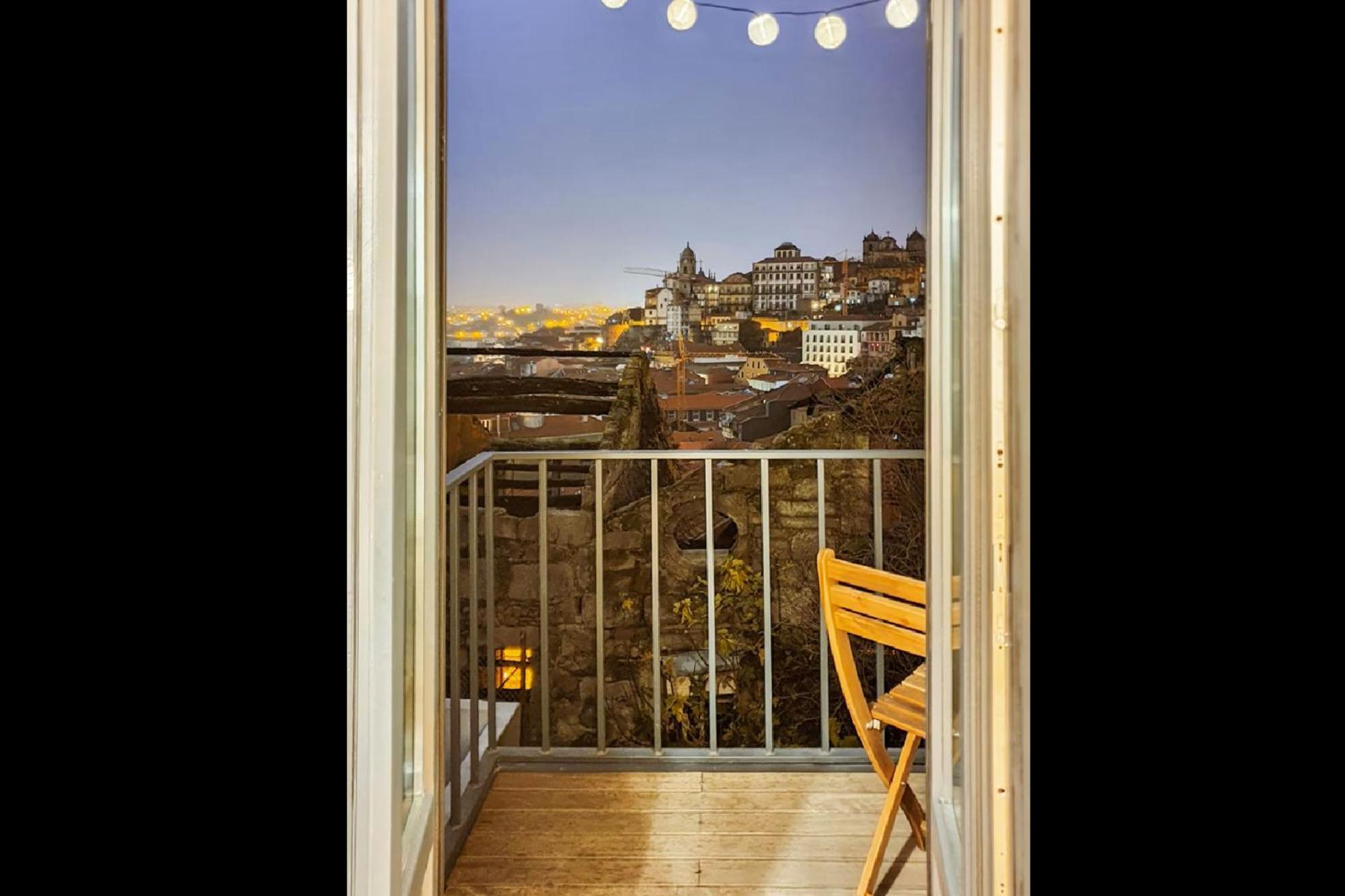 Apartment Great Flat & View In Historic By Lovelystay Porto