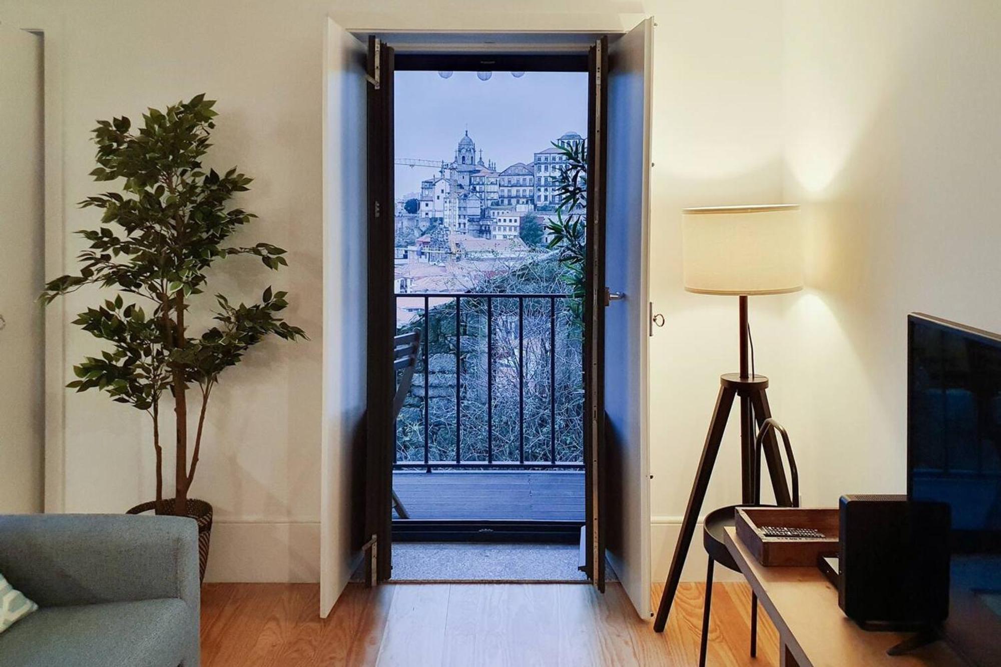 Great Flat & View In Historic By Lovelystay Apartment