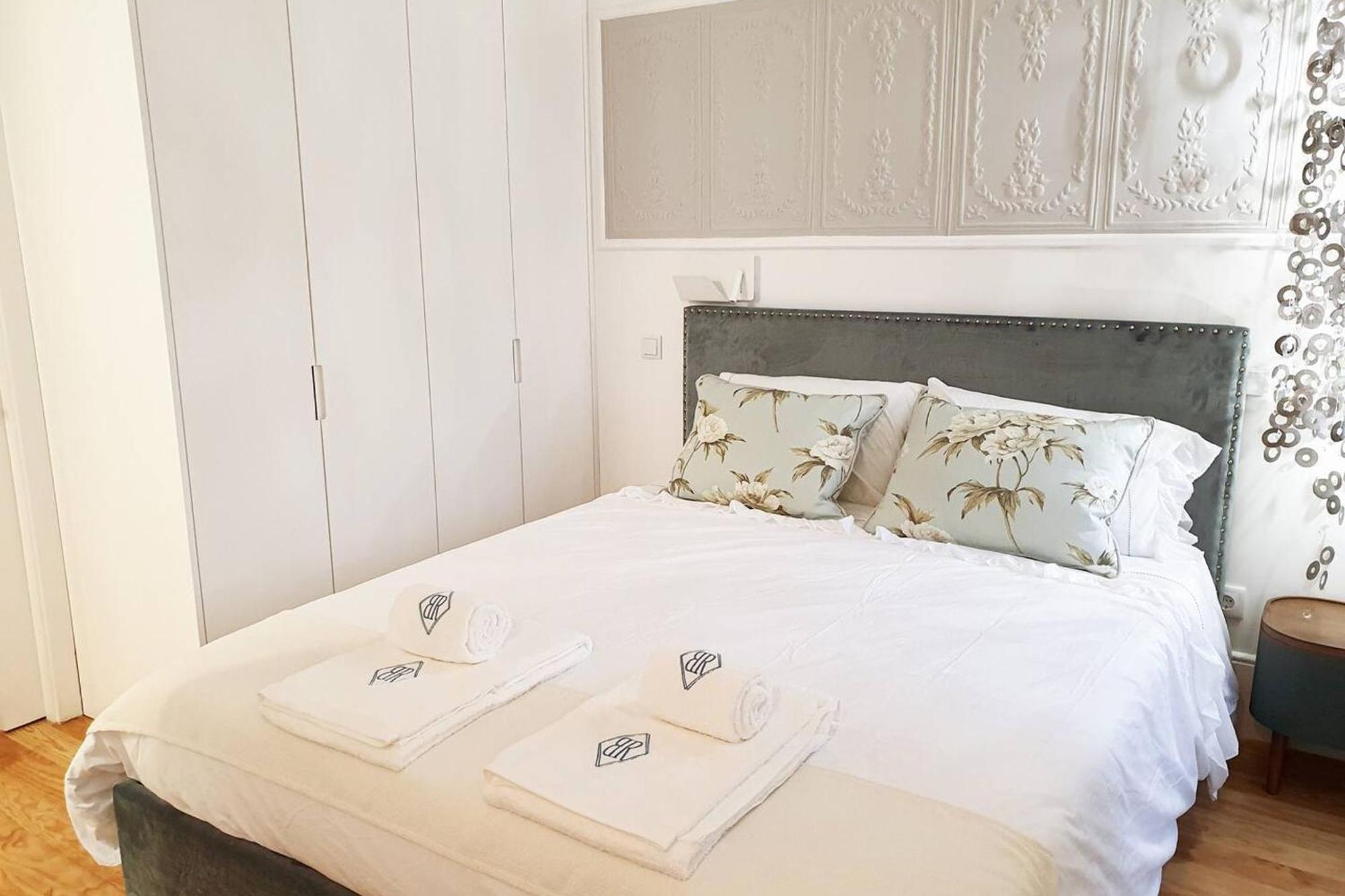 Apartment Great Flat & View In Historic By Lovelystay