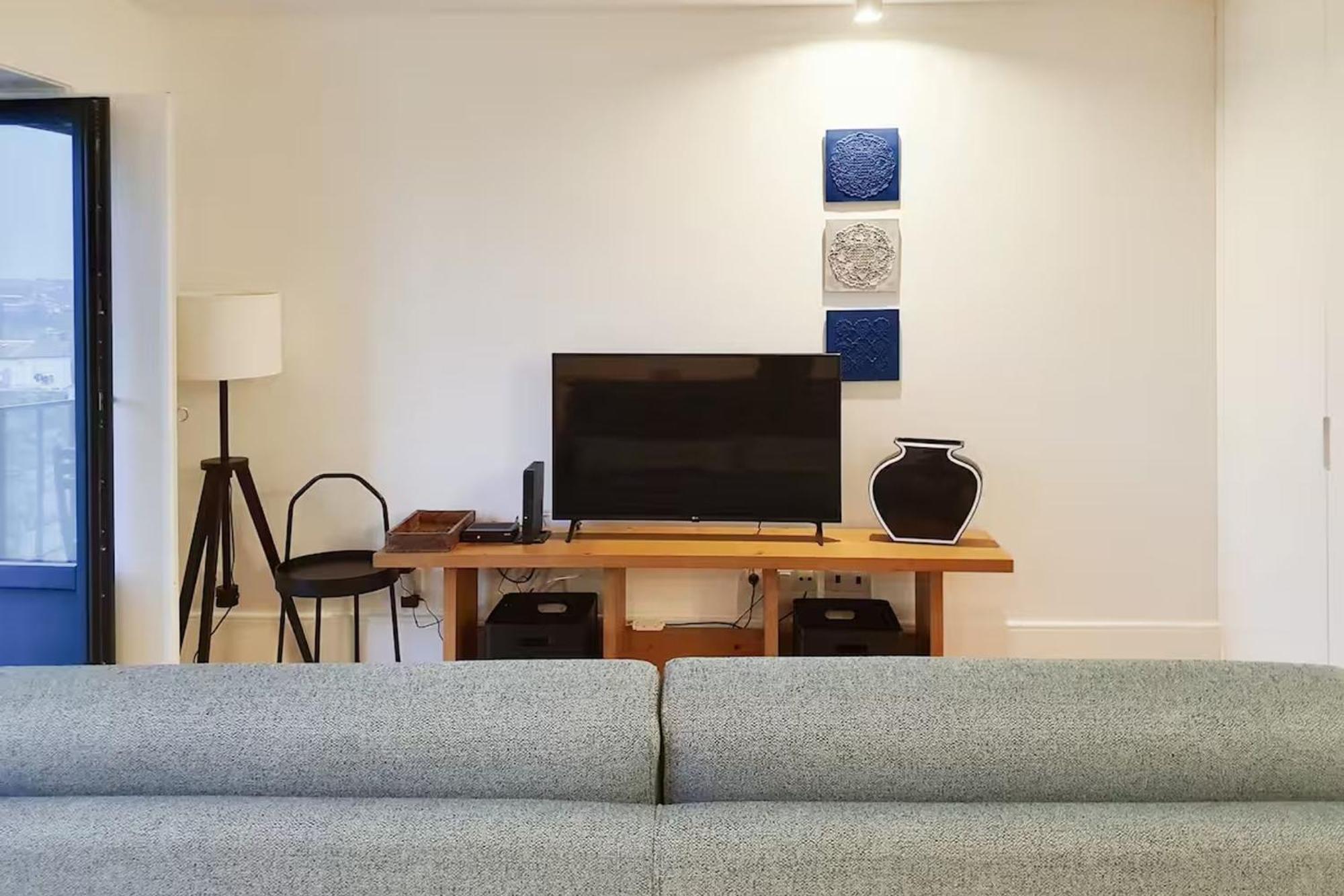Great Flat & View In Historic By Lovelystay Apartment