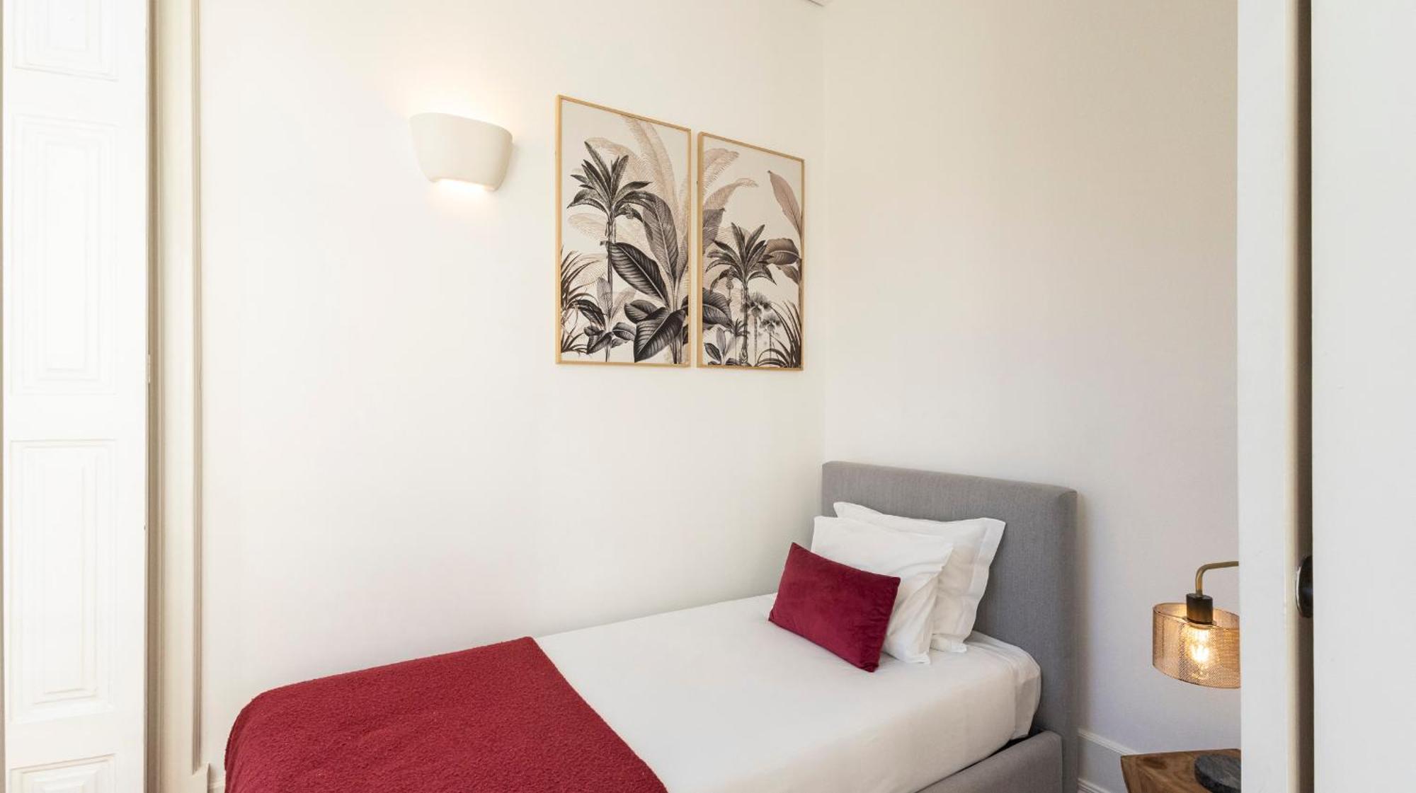 Apartment Bright Flat Few Steps To Aliados Av By Lovelystay *