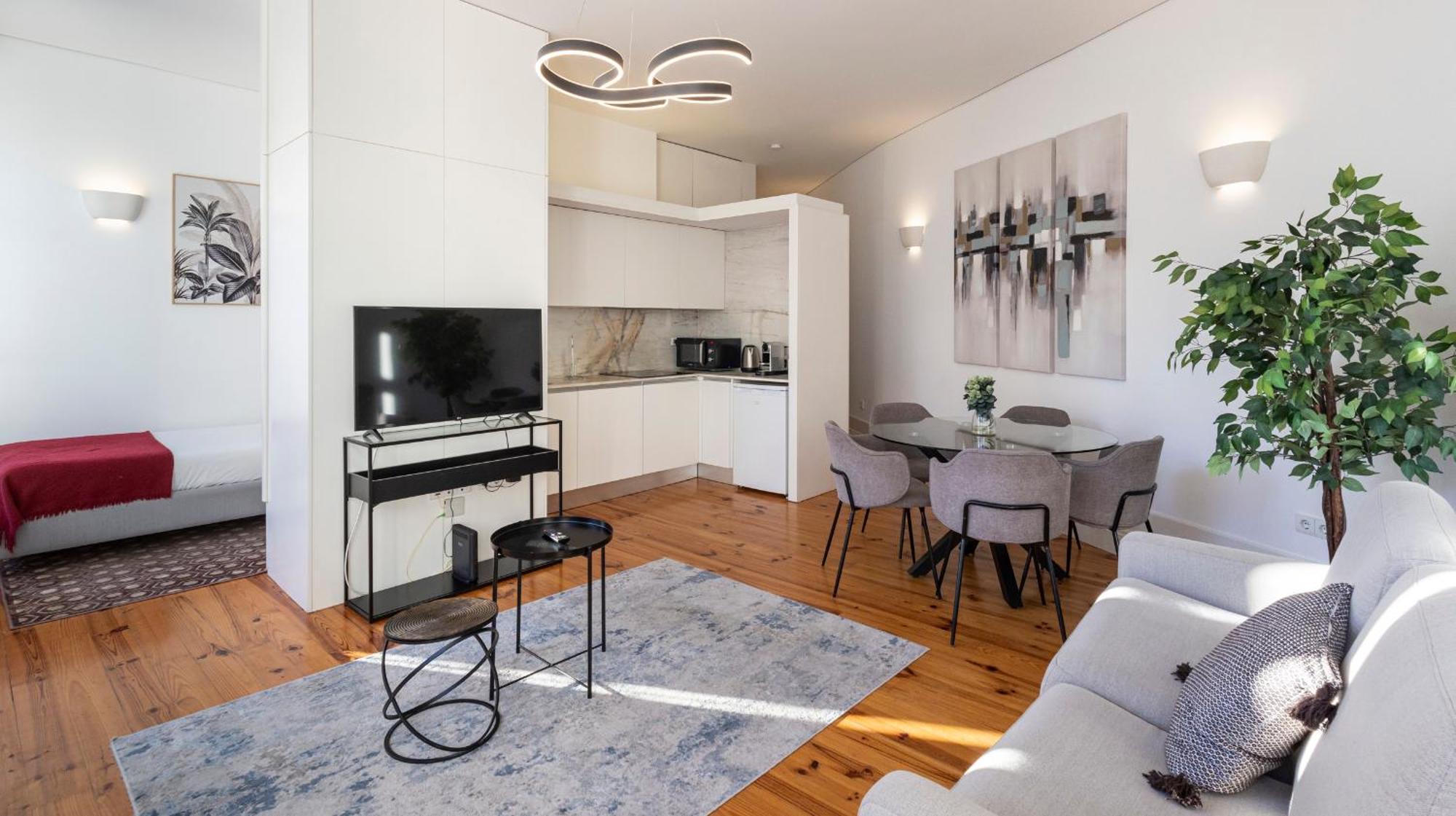Bright Flat Few Steps To Aliados Av By Lovelystay Apartment Porto