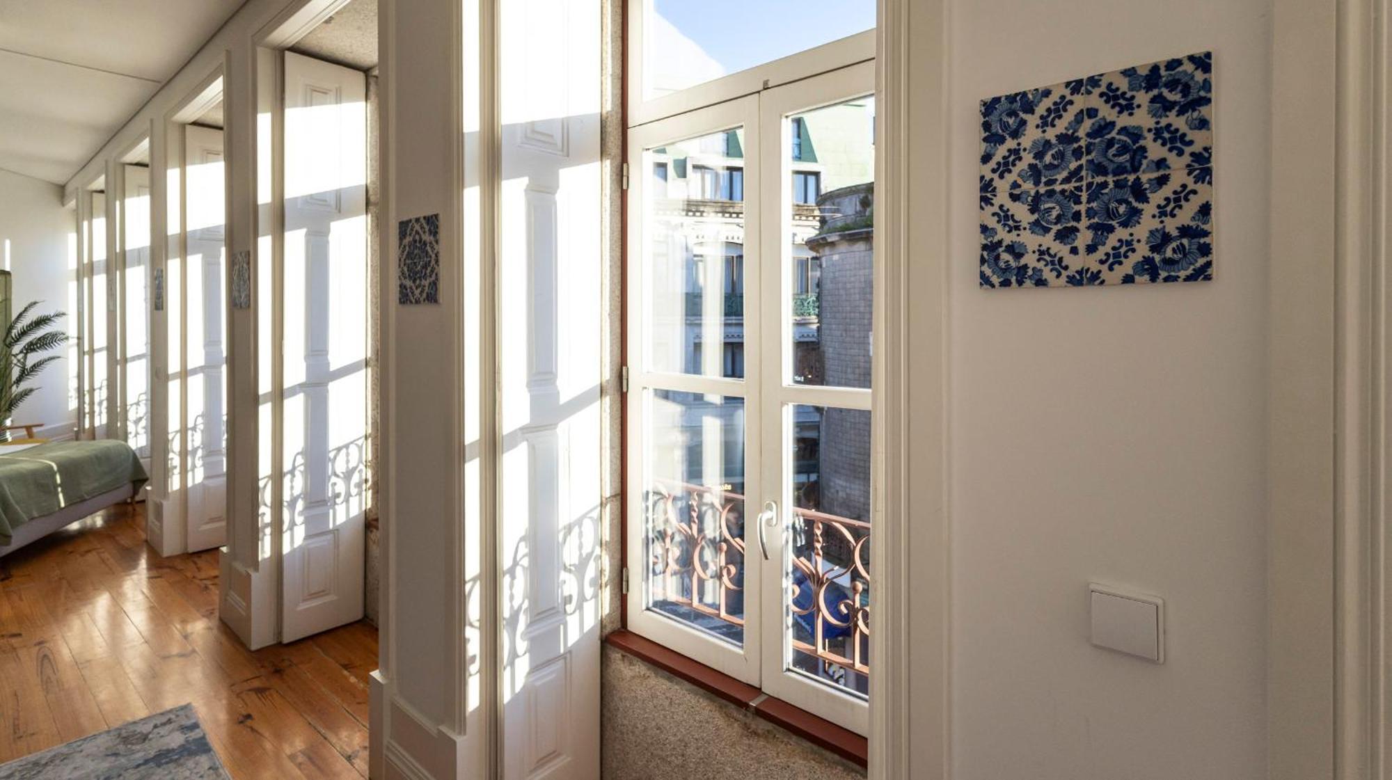 Bright Flat Few Steps To Aliados Av By Lovelystay Apartment Porto
