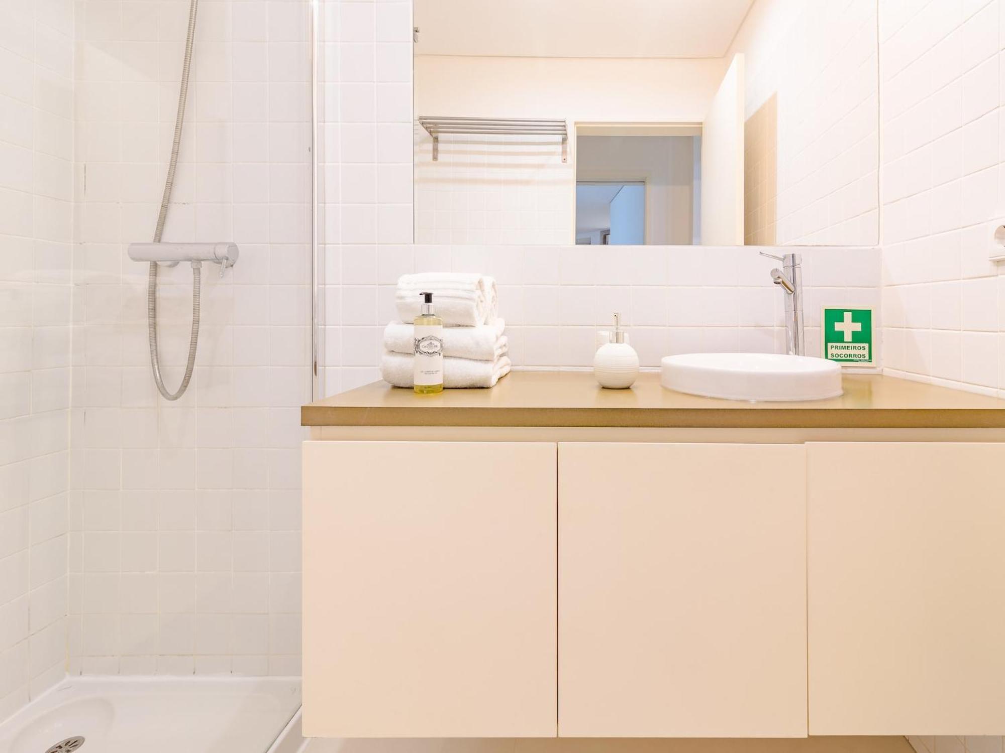 1-bedroom In Porto's Heart * Porto