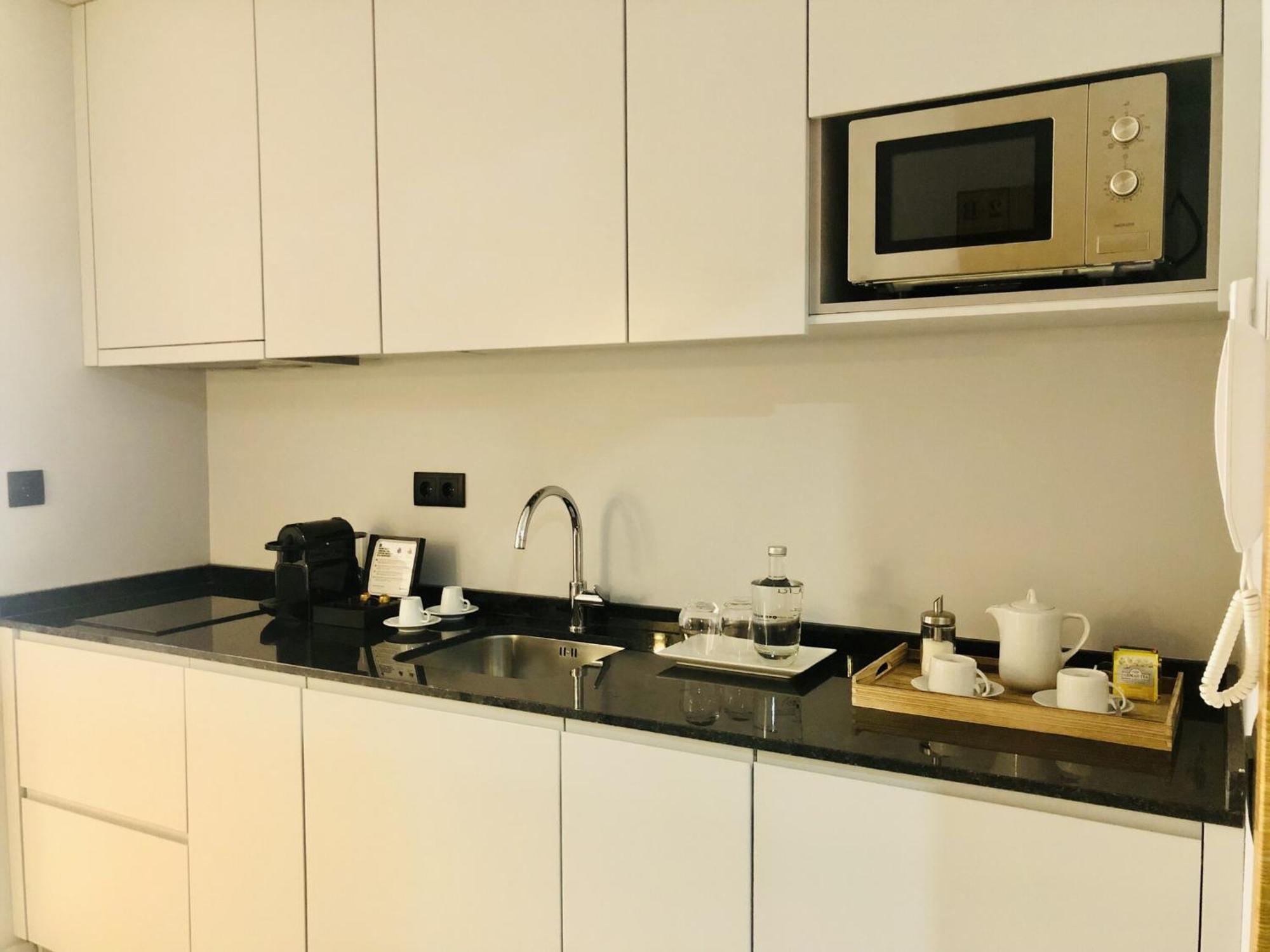 Apartment Bright And Spacious In *