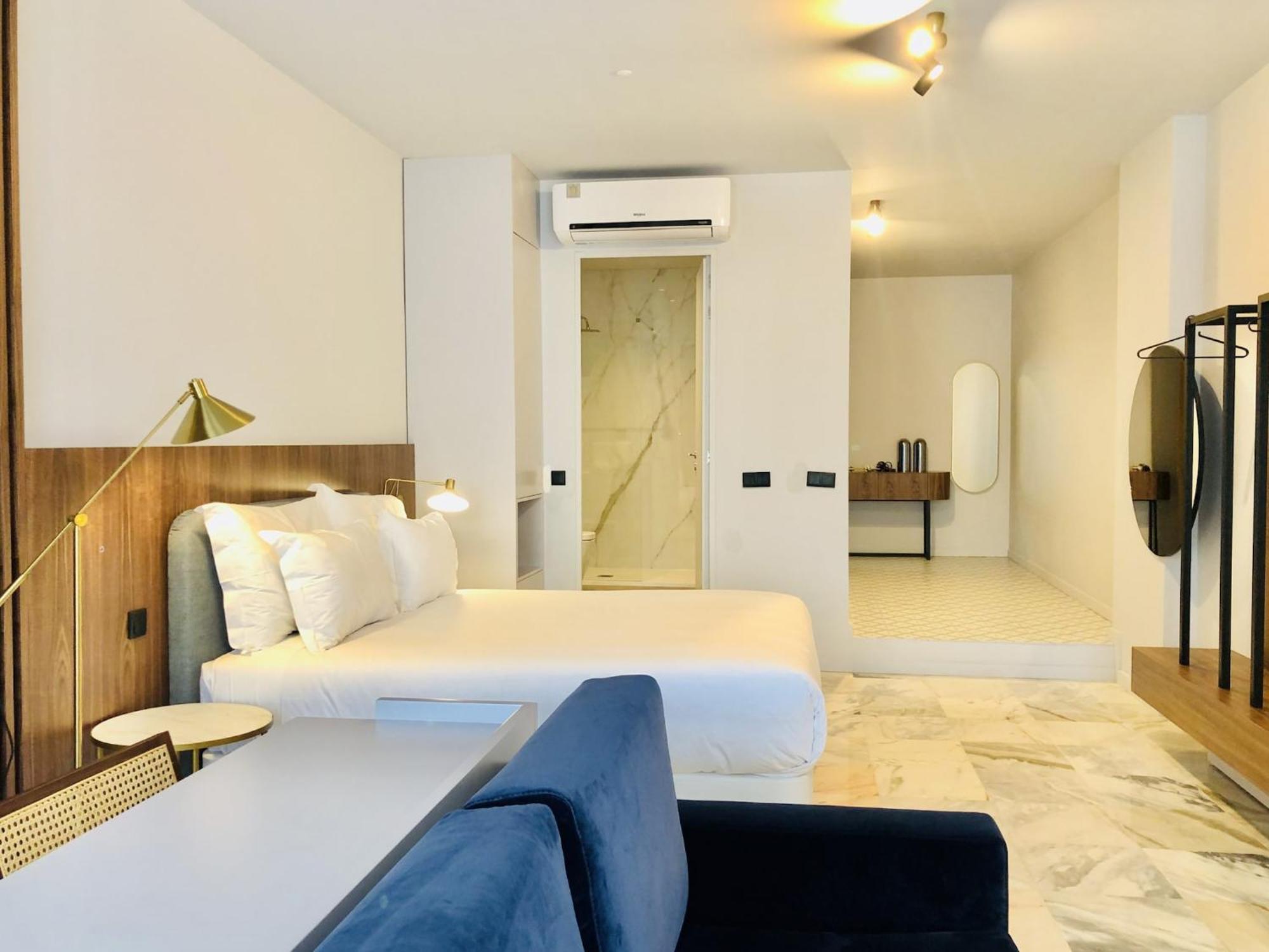 Apartment Bright And Spacious In