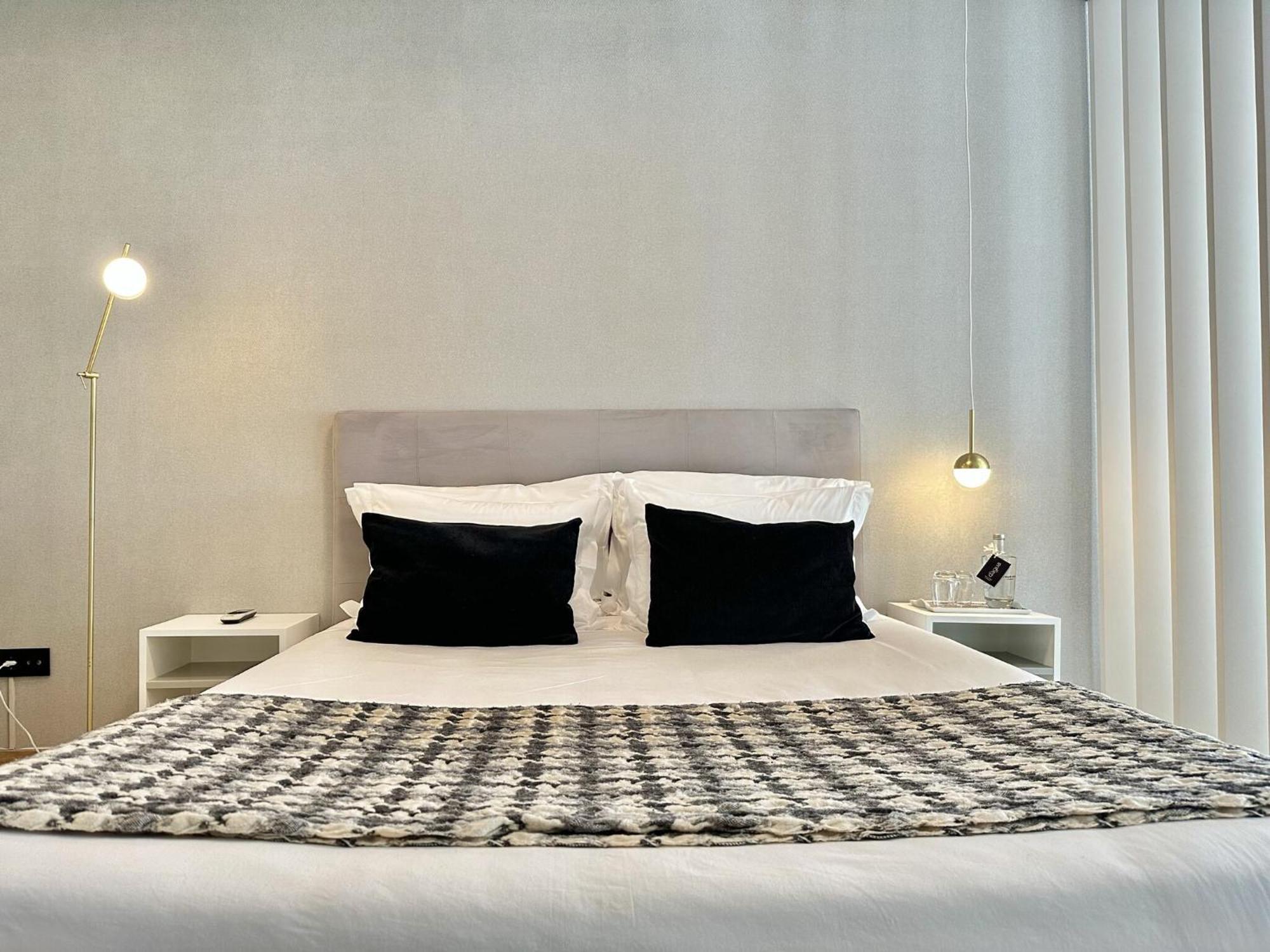 Apartment Compact & Cozy Retreat In S Heart Porto
