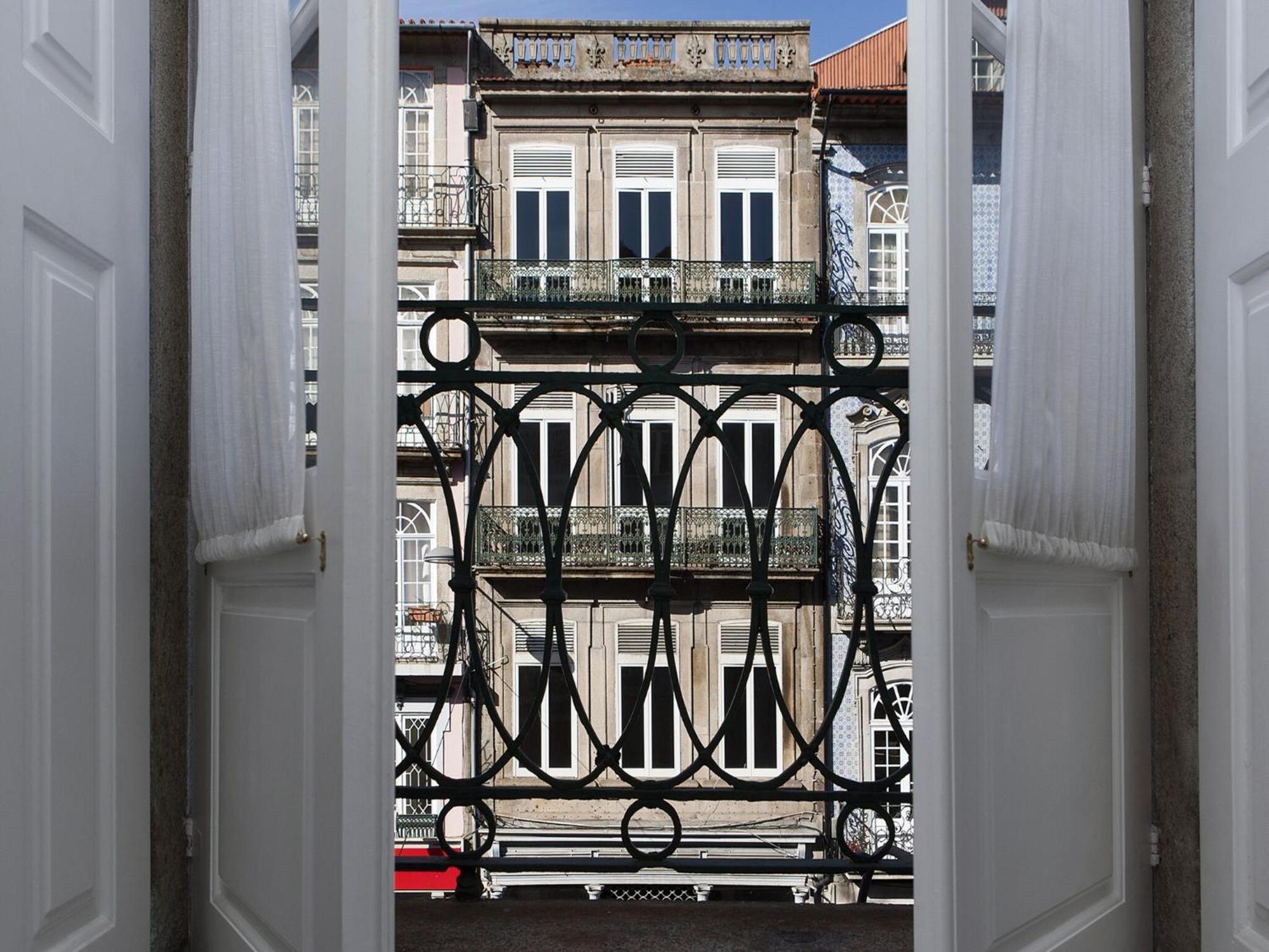 With Balcony In * Porto