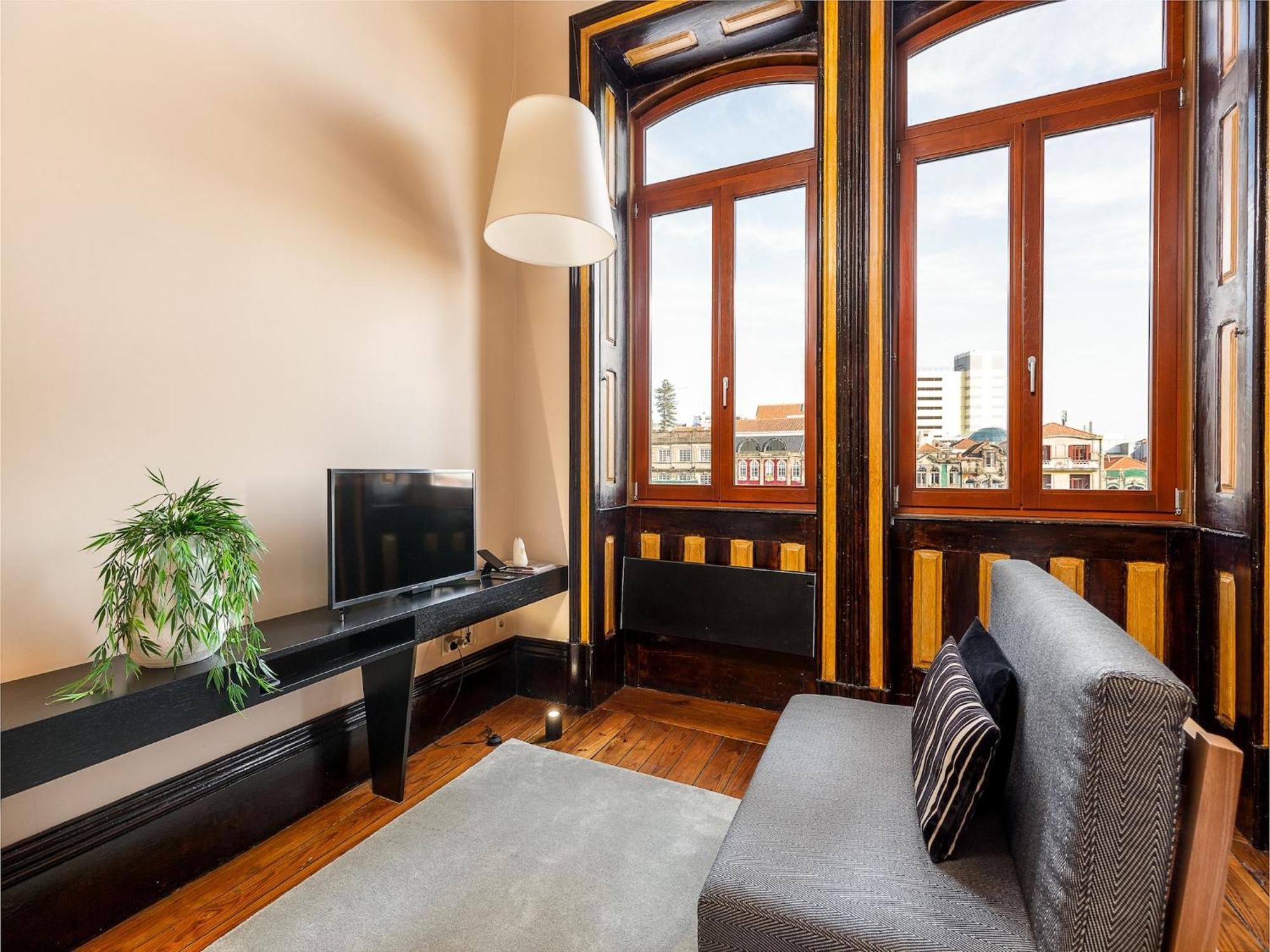 Apartment Near Ribeira Do