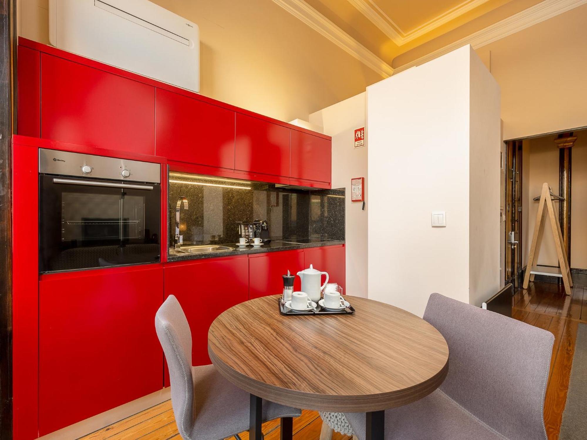 Chic Cozy & Escape Apartment