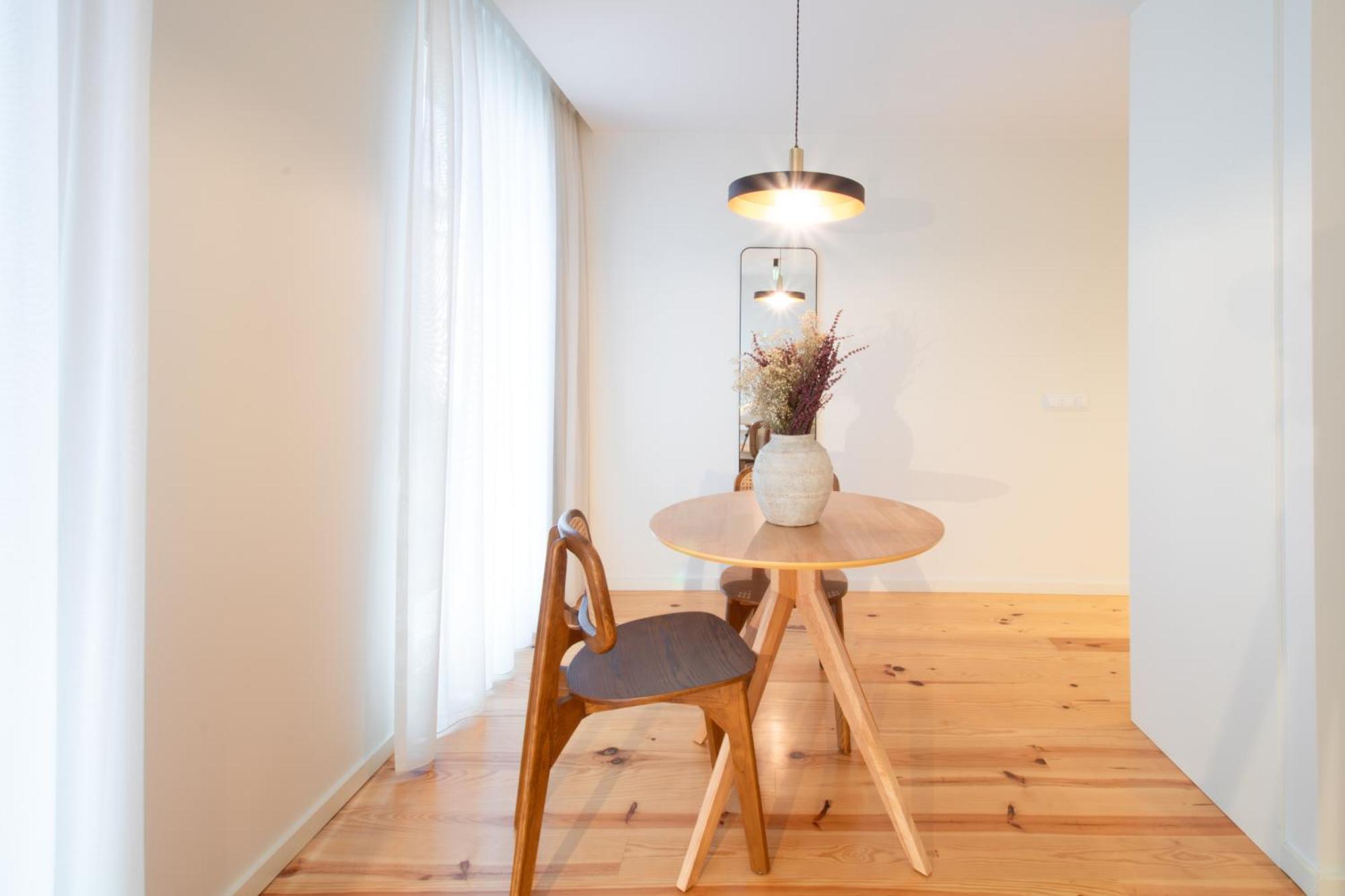 Luxurious Retreat In By Lovelystay Apartment Porto