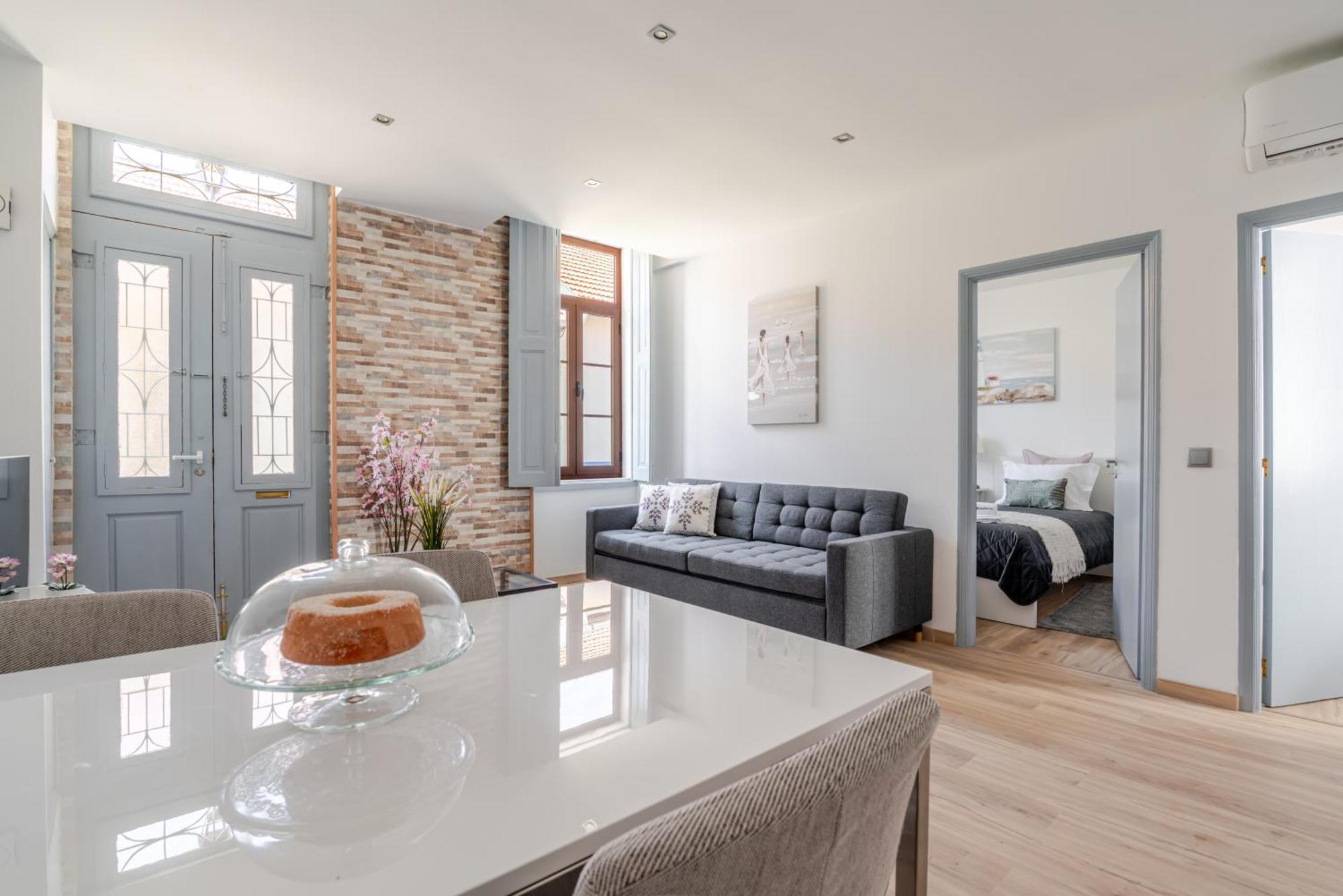 Hostwise - Traditional House With Terrace Ferienhaus