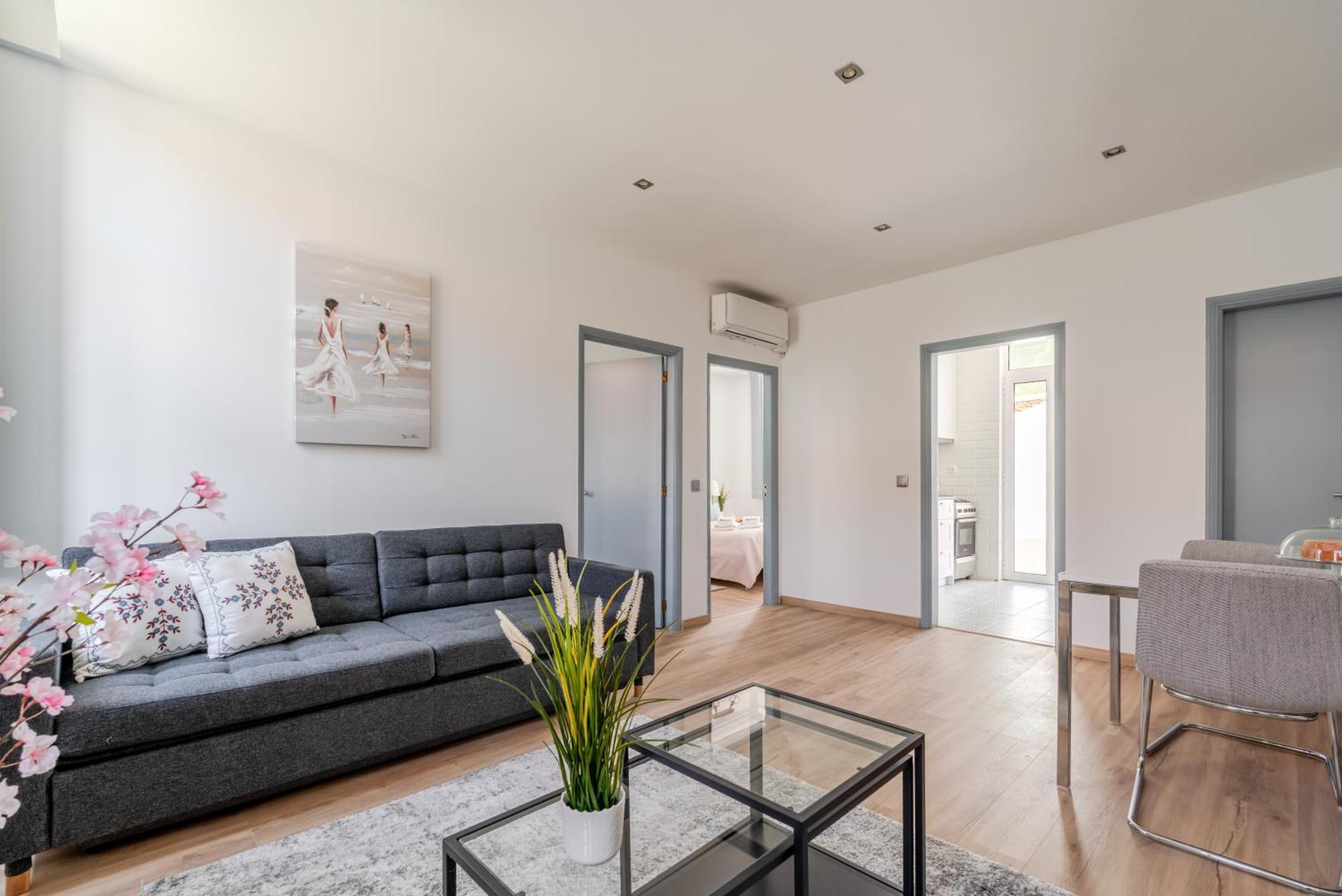 Ferienhaus Hostwise - Traditional House With Terrace *