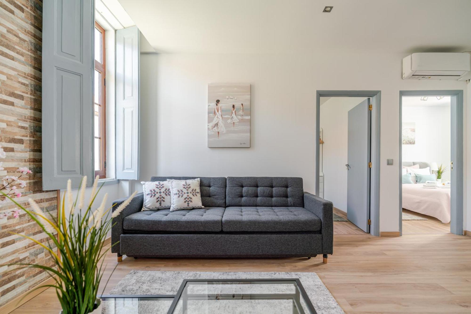 Ferienhaus Hostwise - Traditional House With Terrace Porto