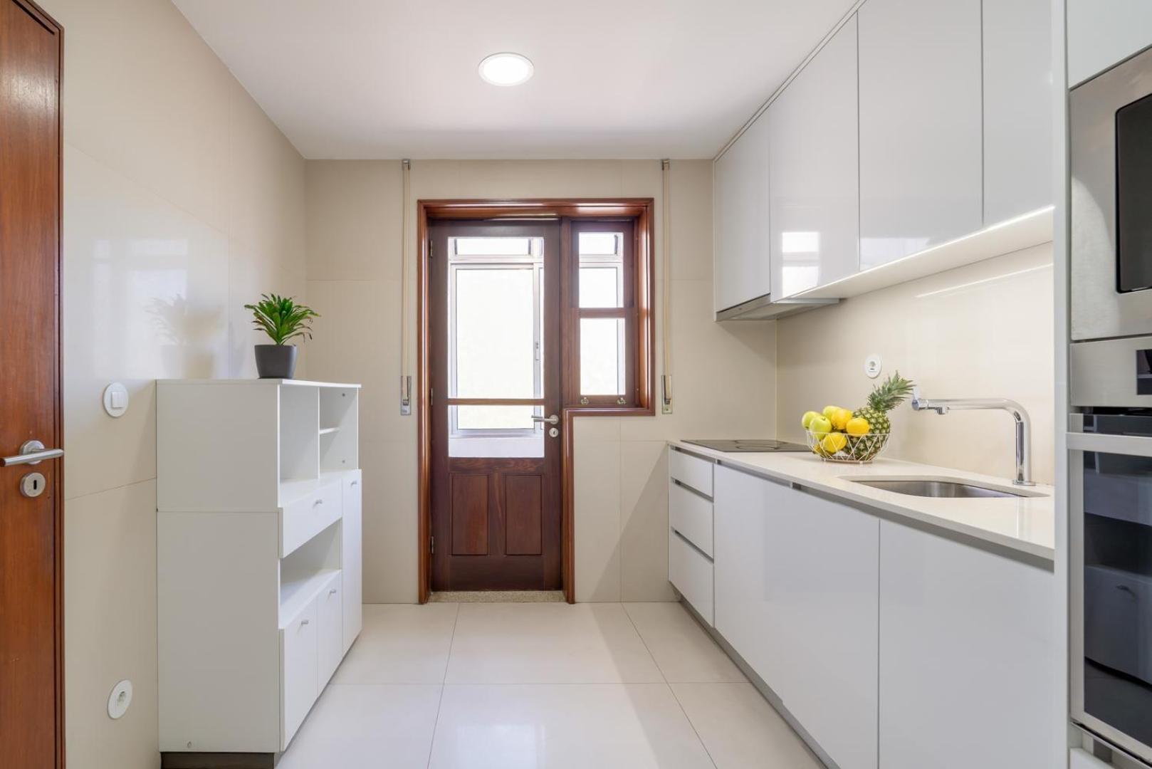Hostwise - Bright & Spacious Flat Appartement *