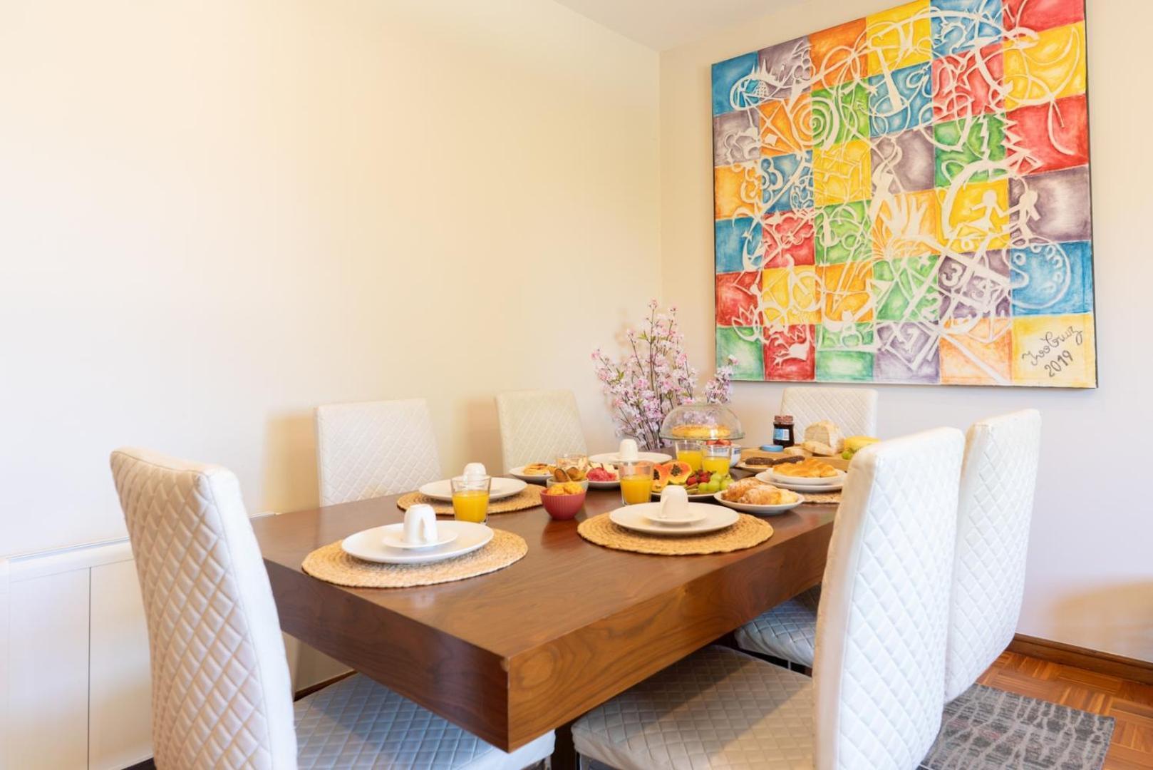 Hostwise - Bright & Spacious Flat * Porto