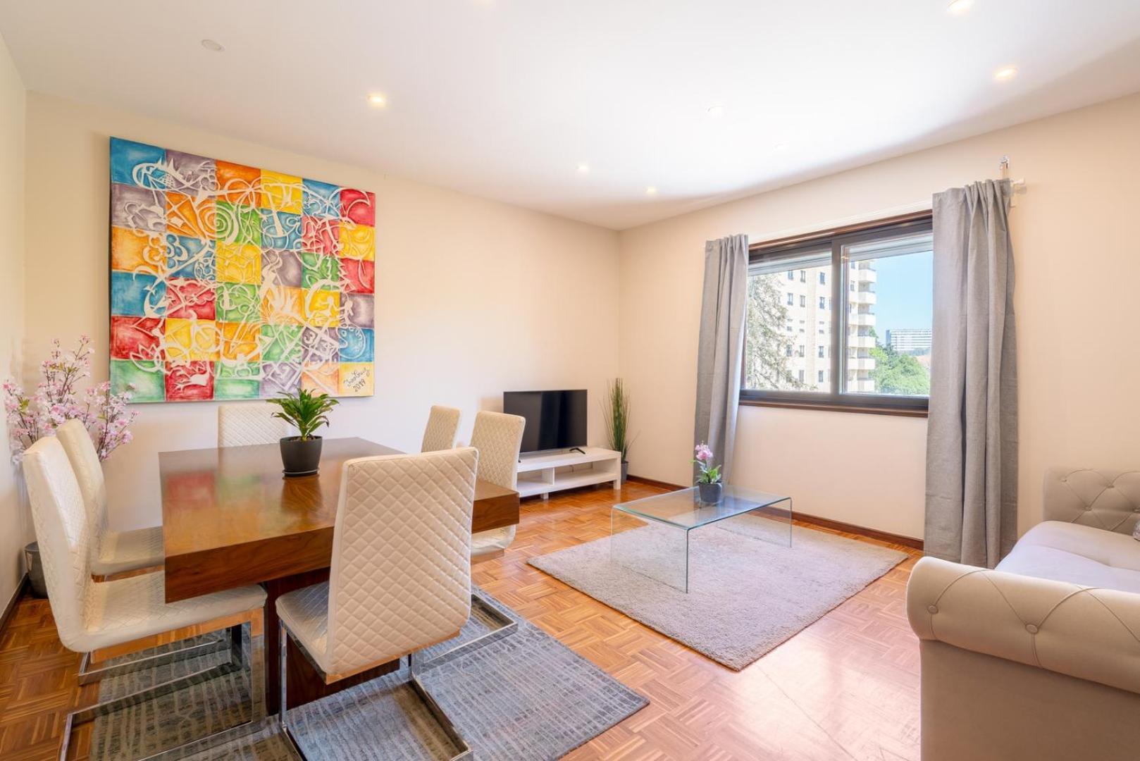 Hostwise - Bright & Spacious Flat Appartement Porto