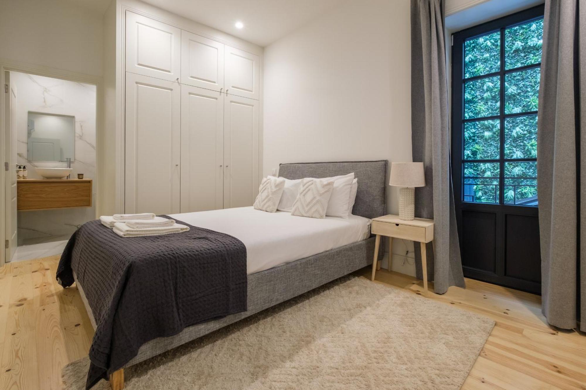 Art Deco 13 Luxury 2br Downtown Metro Ac Porto