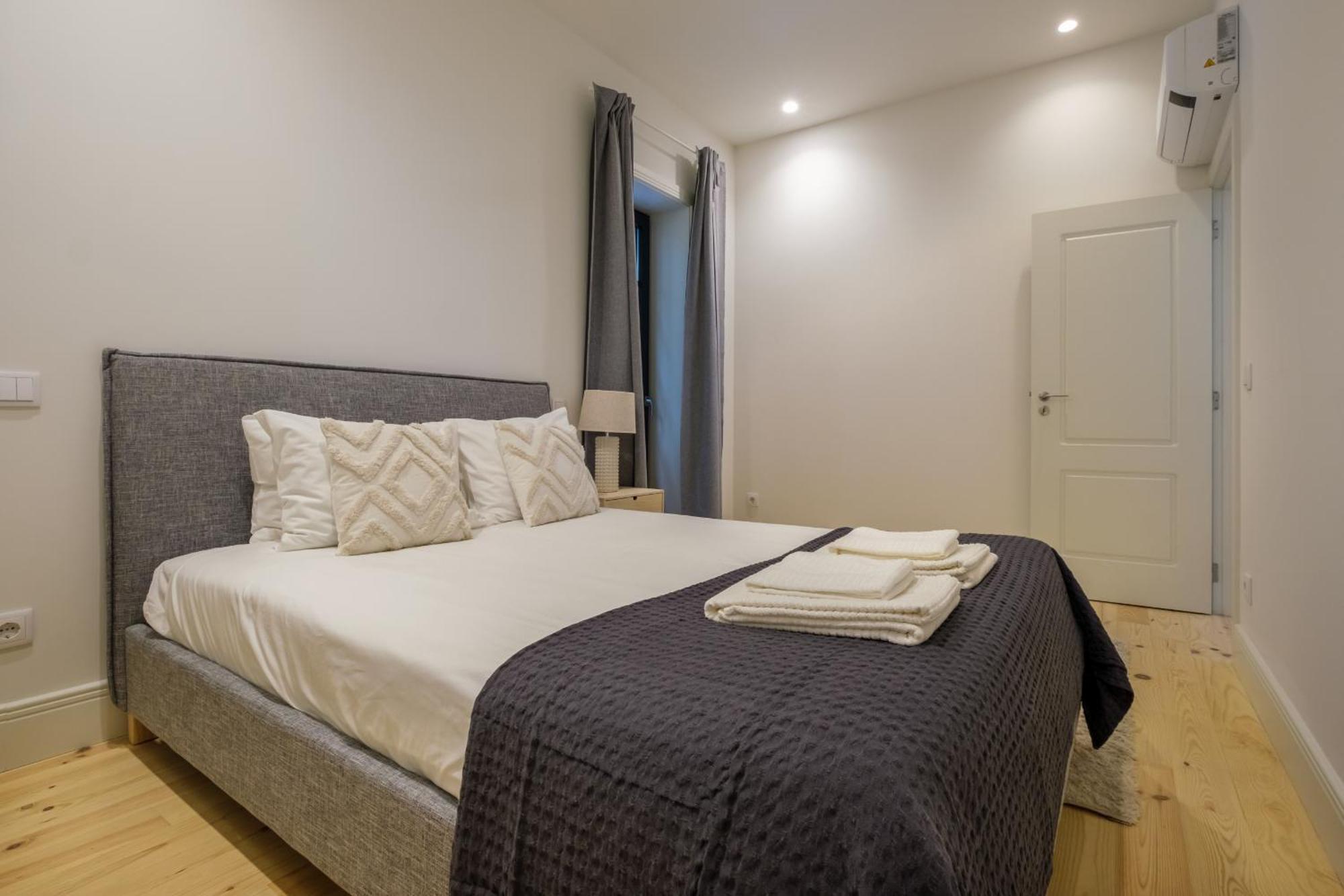 Art Deco 13 Luxury 2br Downtown Metro Ac * Porto