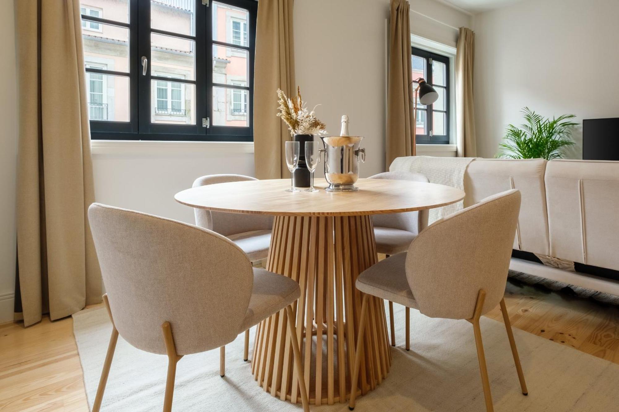 Art Deco 13 Luxury 2br Downtown Metro Ac