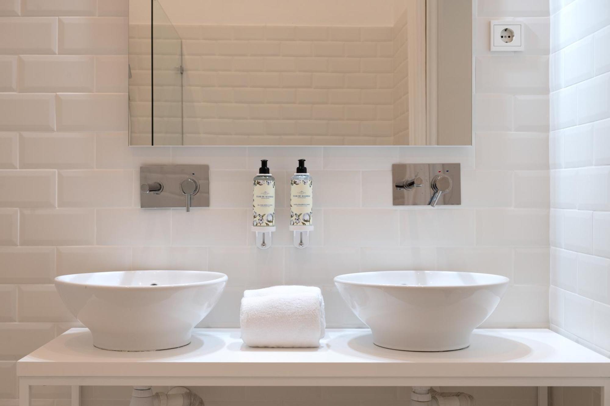 Oporto Comfort Charming Cedofeita Bed & Breakfast