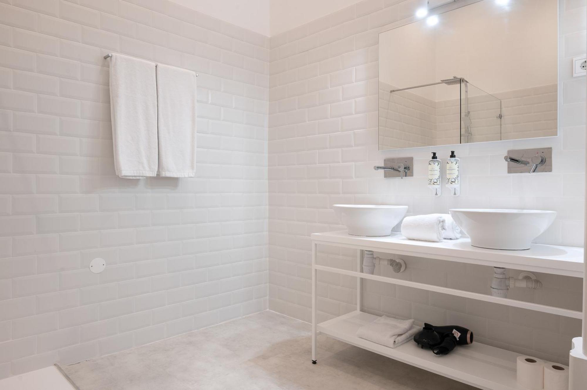 Oporto Comfort Charming Cedofeita Bed & Breakfast 2*