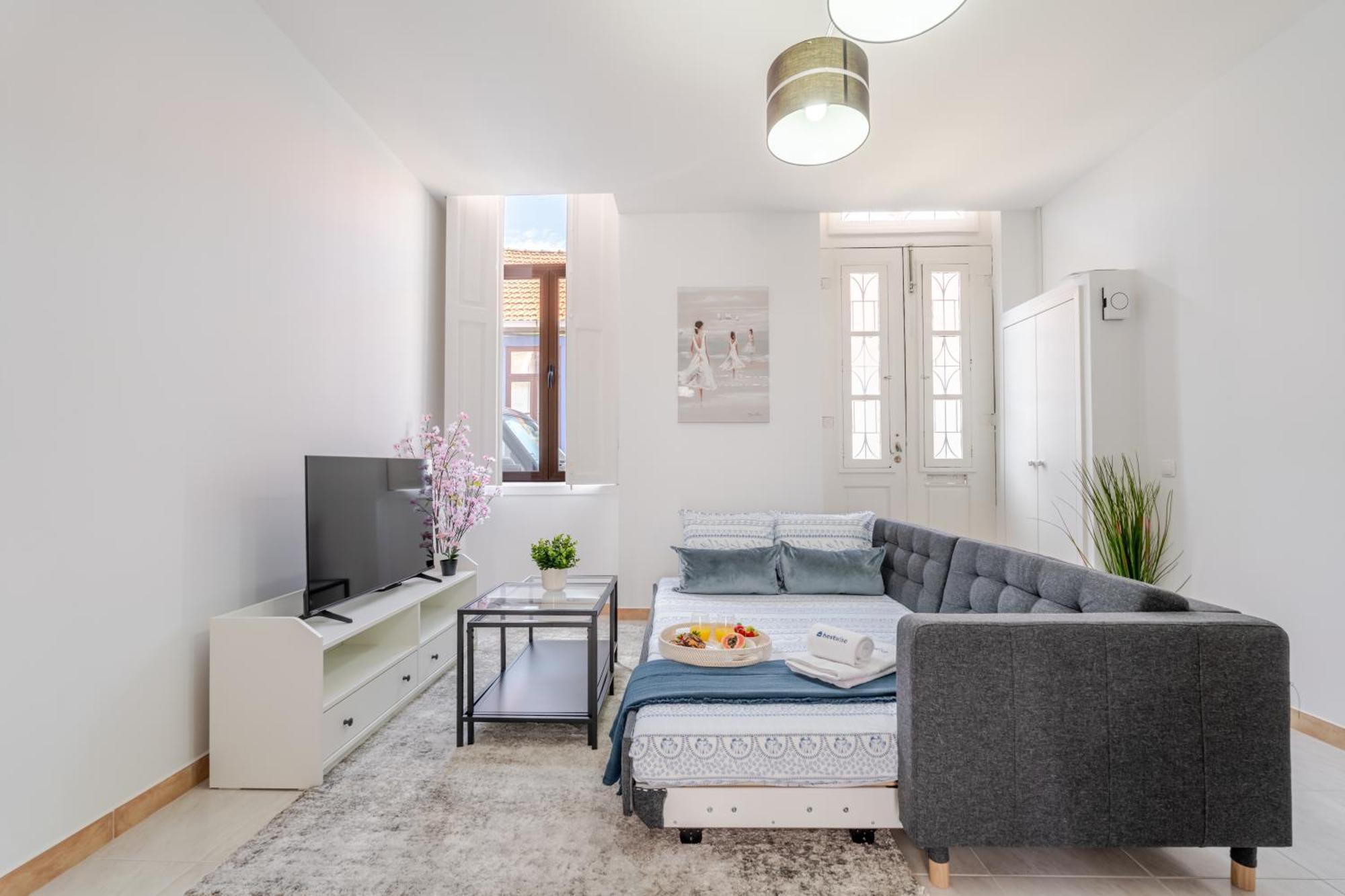 Ferienhaus Hostwise - Traditional House With Terrace Porto