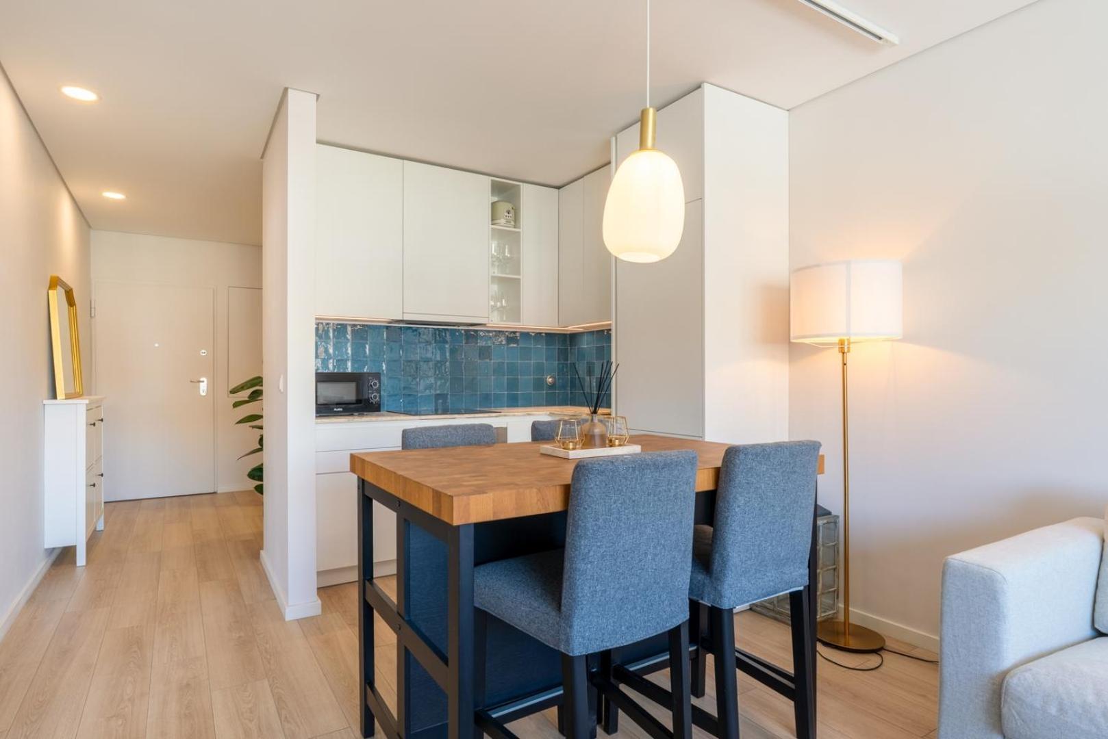 Hostwise - Modern Flat In Boavista Apartment *
