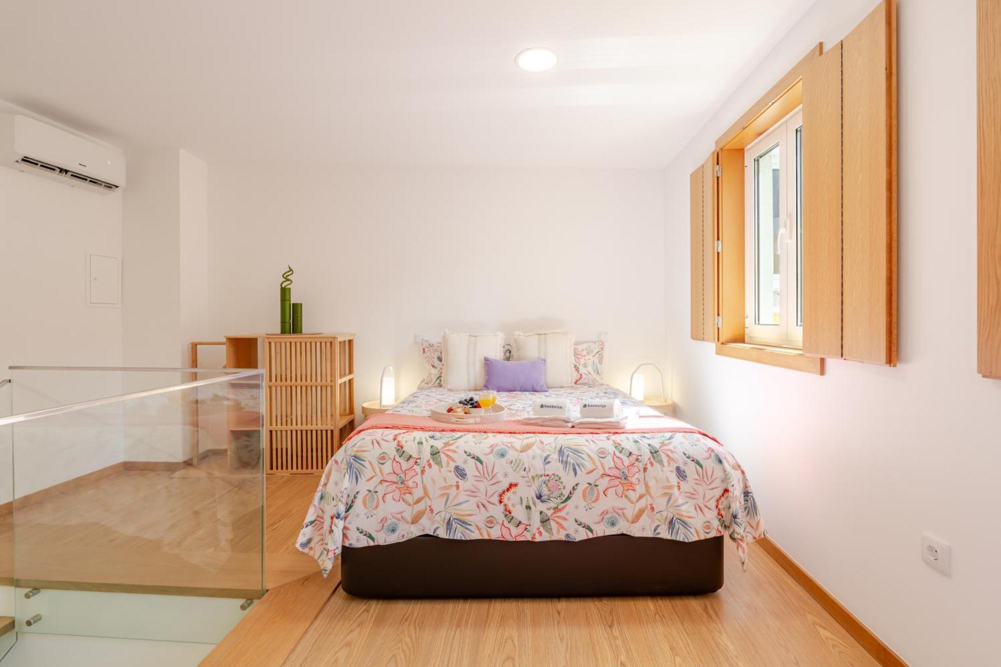 Apartamento Host Wise Stylish With Garage