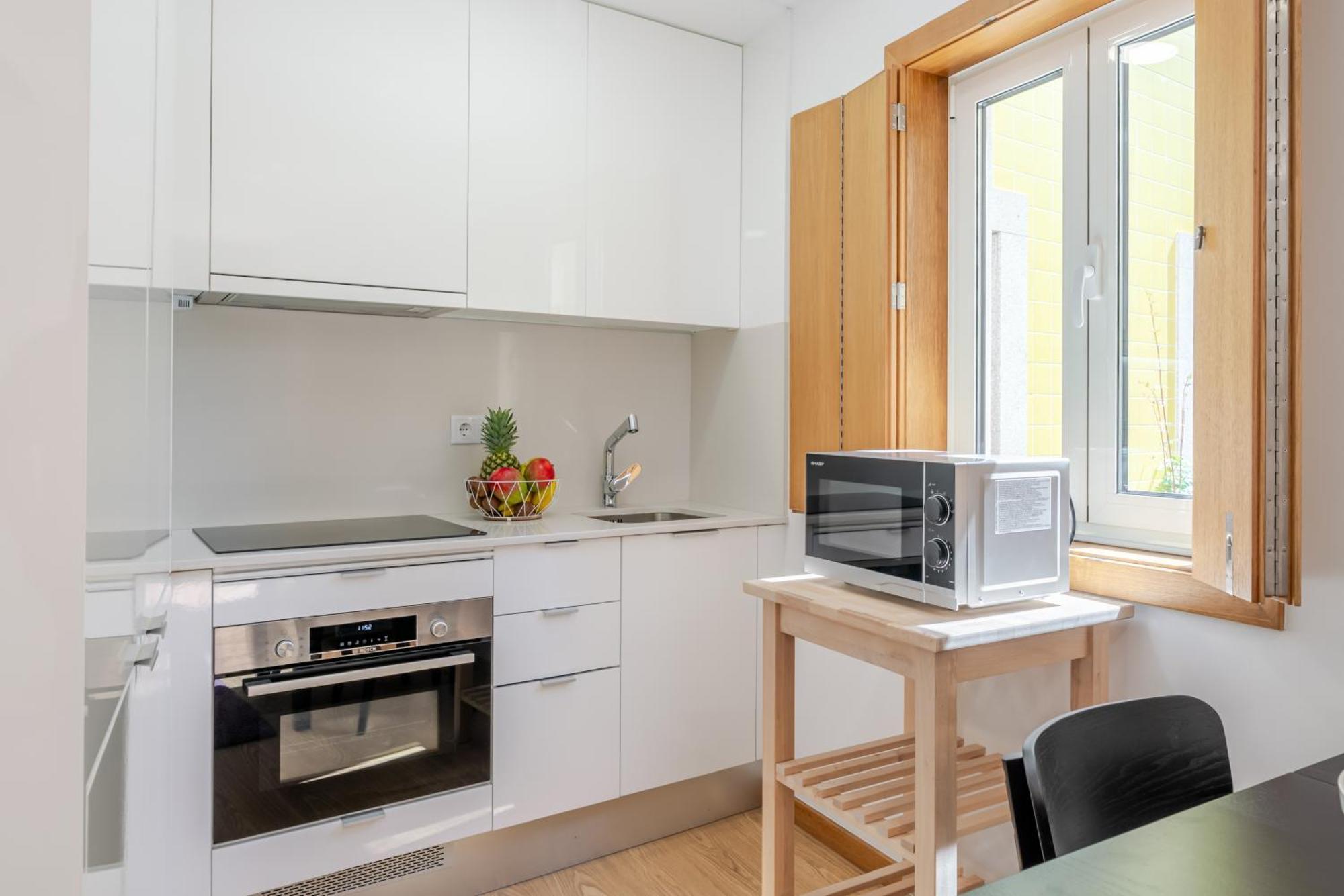 Host Wise Stylish With Garage Apartamento *