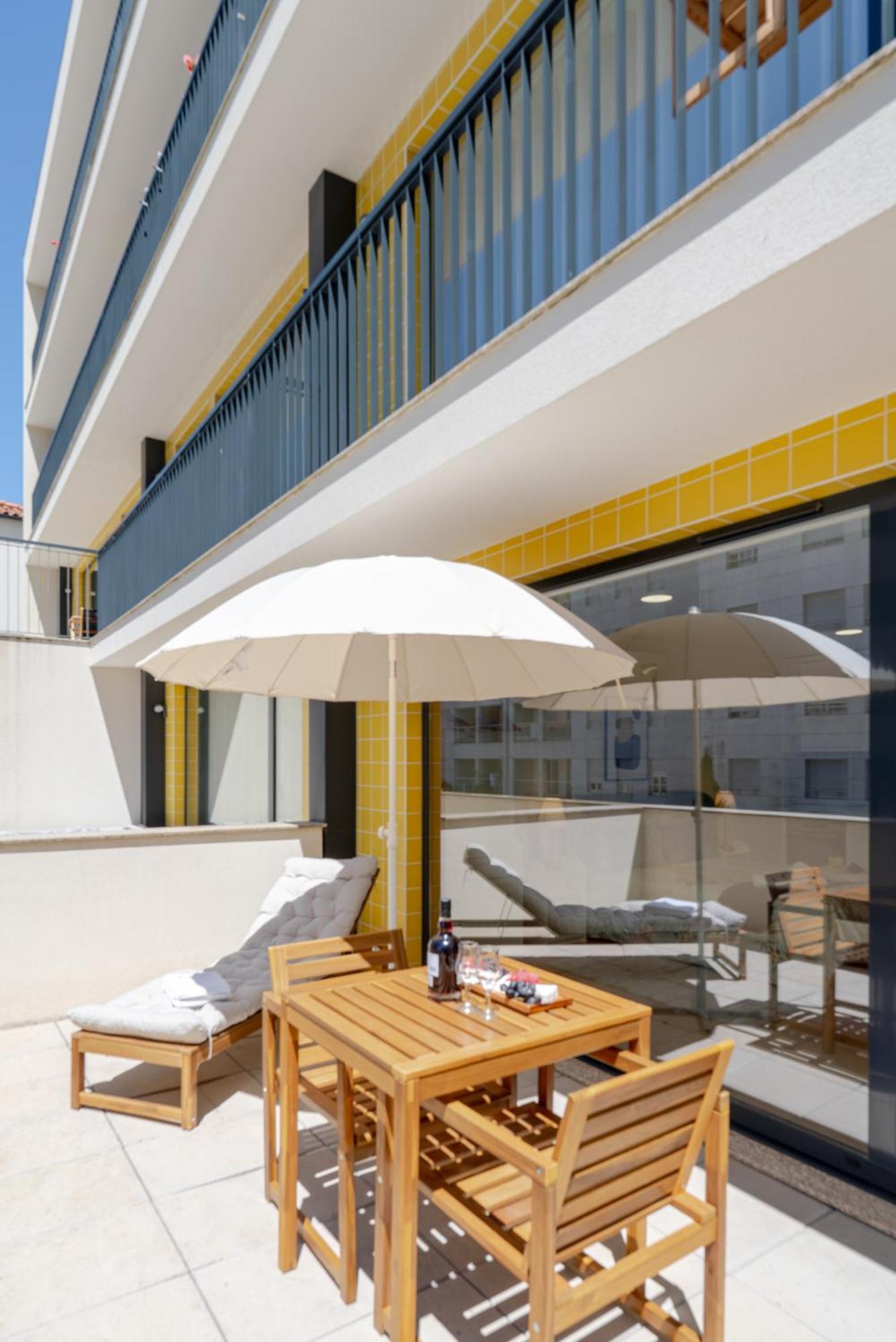 Host Wise Stylish With Garage Apartamento *