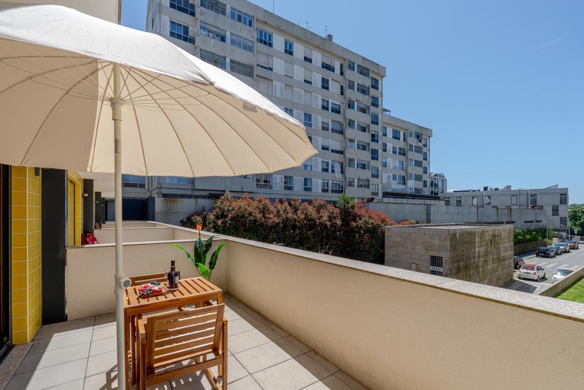 Apartamento Host Wise Stylish With Garage Porto