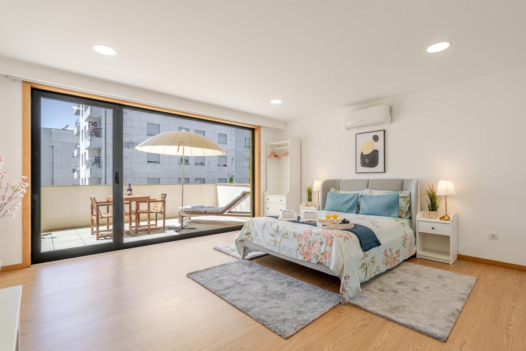 Host Wise Stylish With Garage * Porto