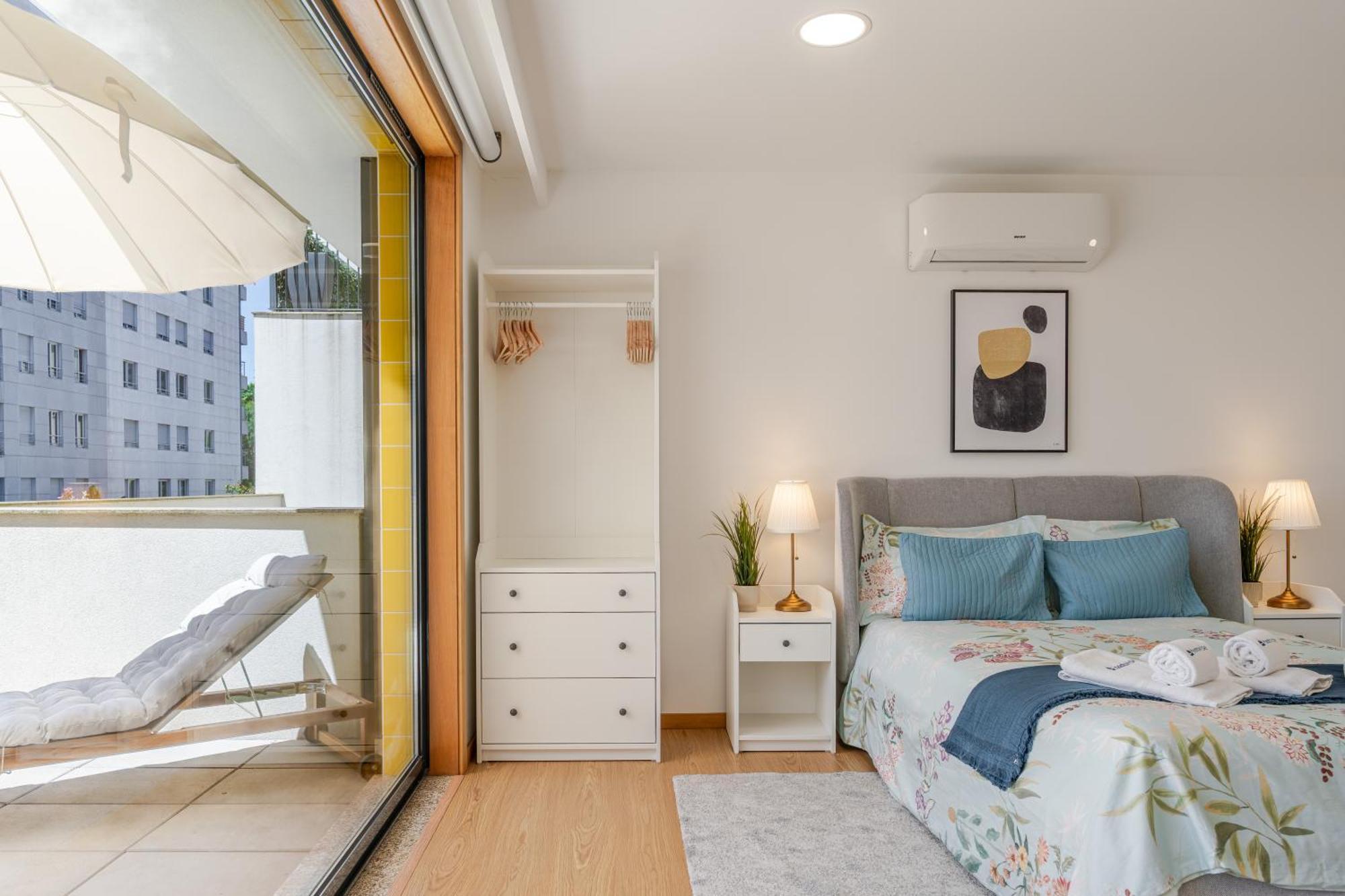 Apartamento Host Wise Stylish With Garage