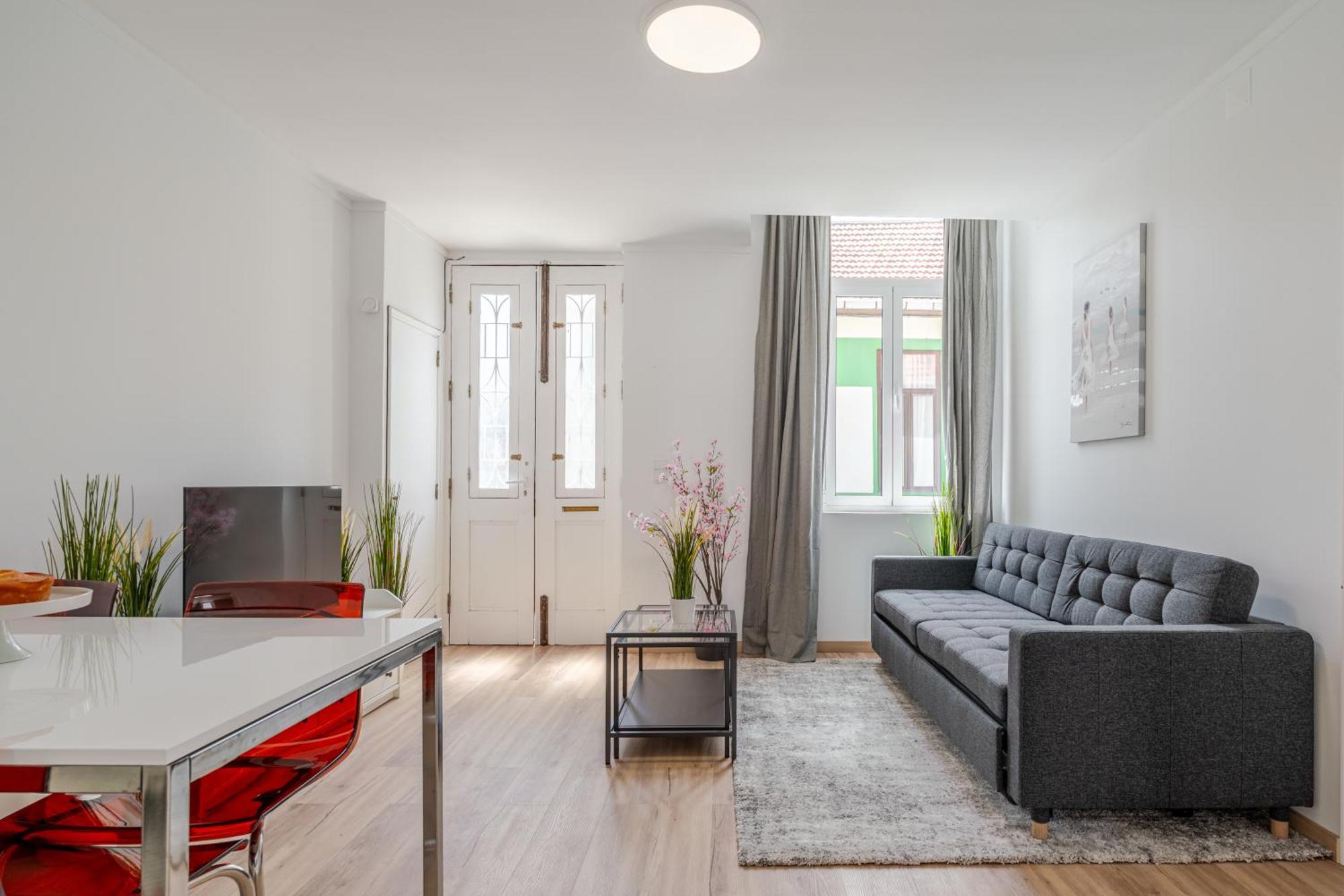 Ferienhaus Hostwise - Traditional House With Terrace *