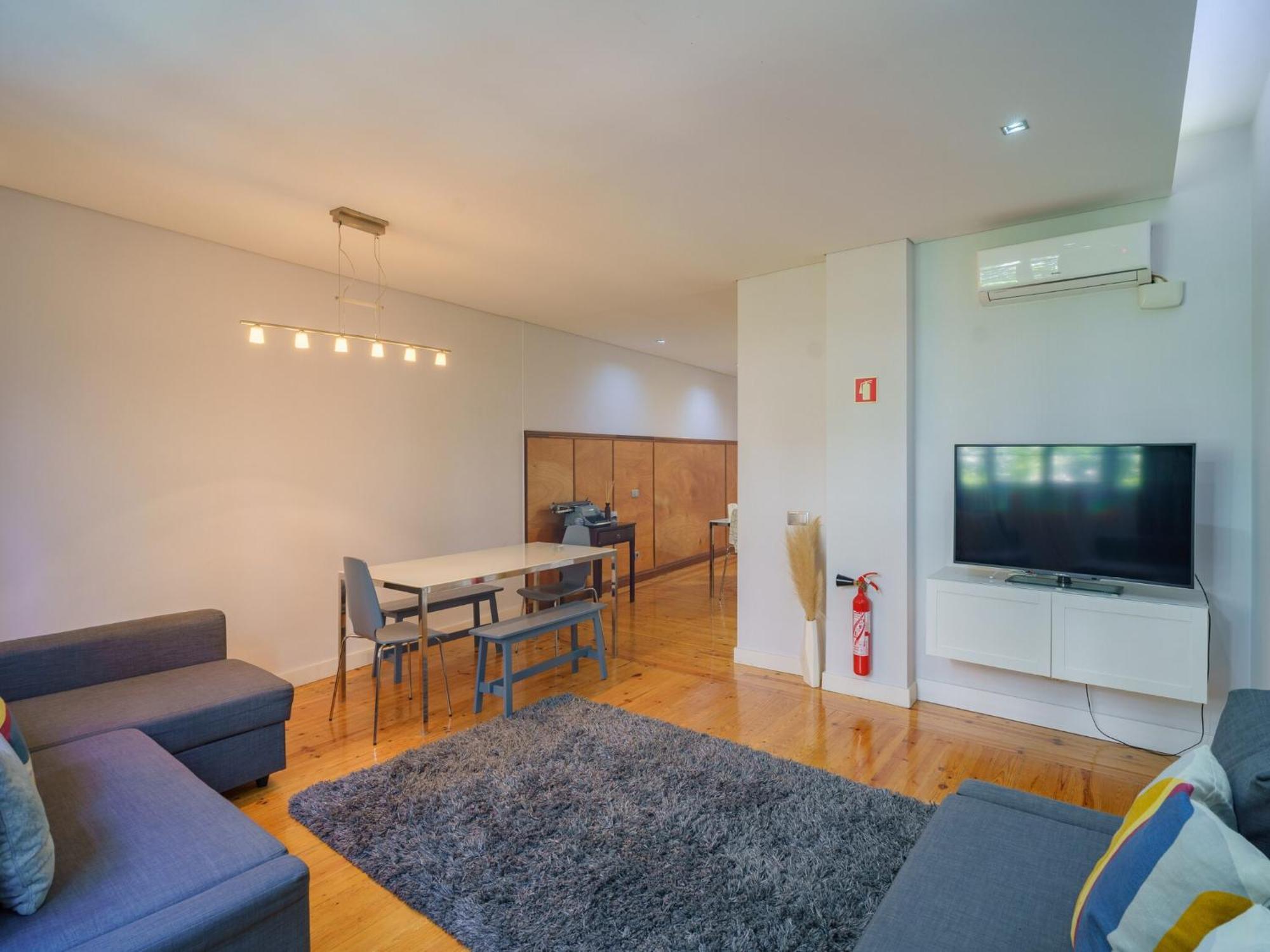 Apartment Stylish For Families Porto