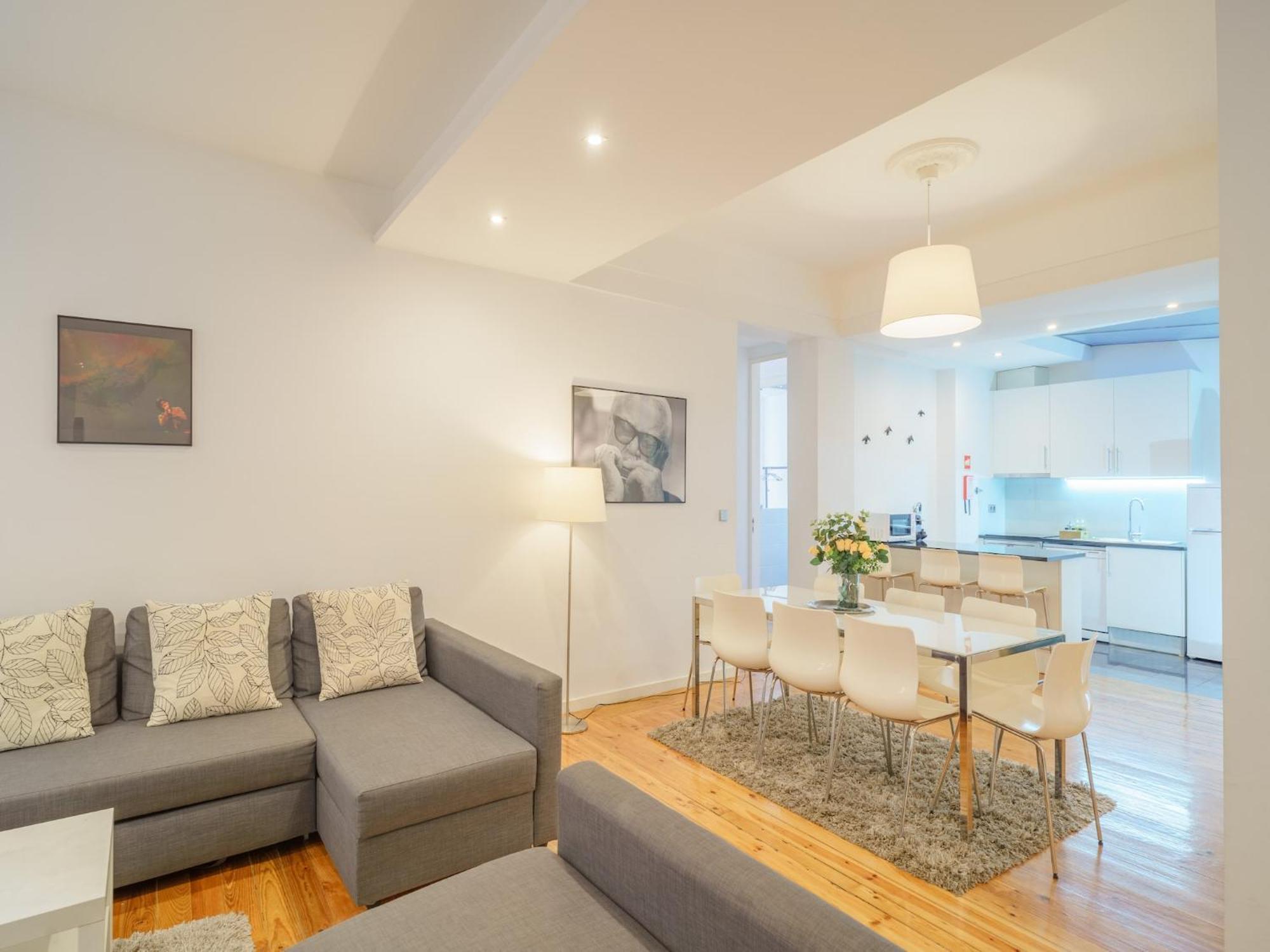 Apartment Near Bolhao Metro Station