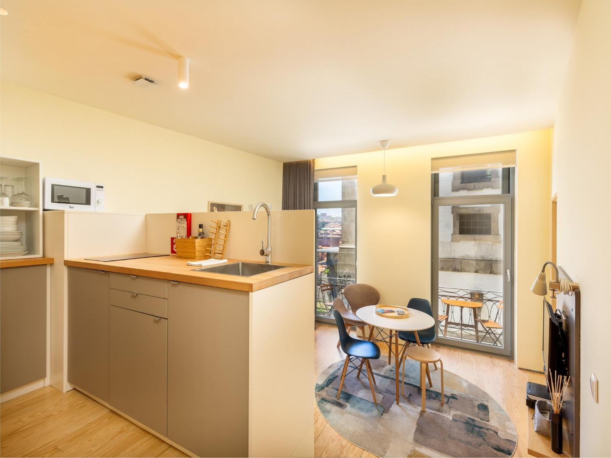 Stylish For Three Guests *