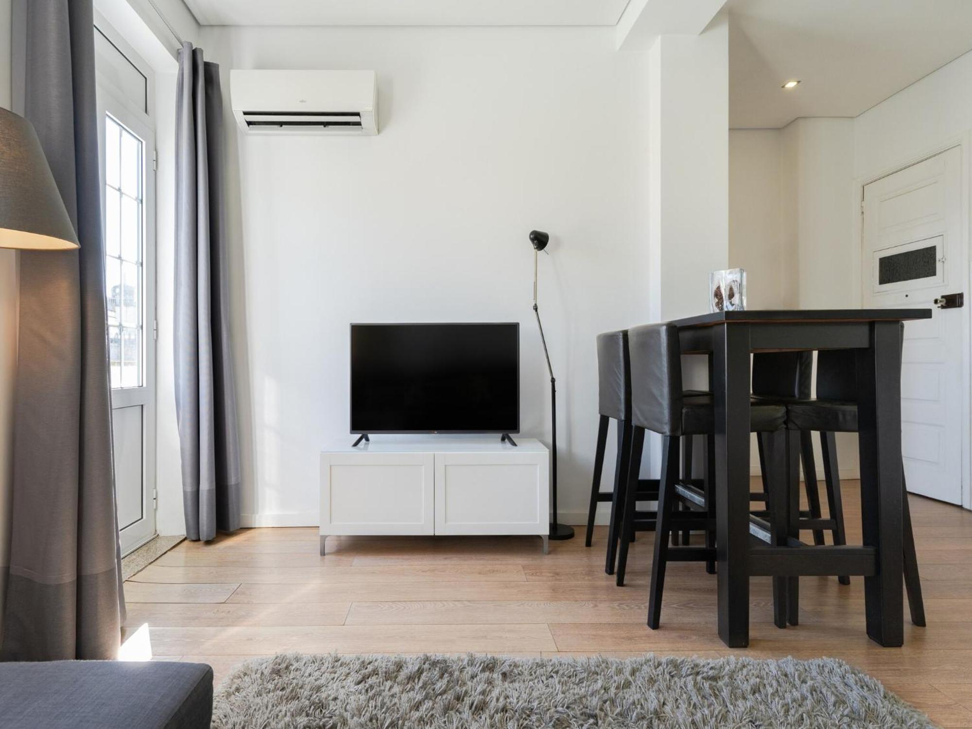 Pet-friendly In *