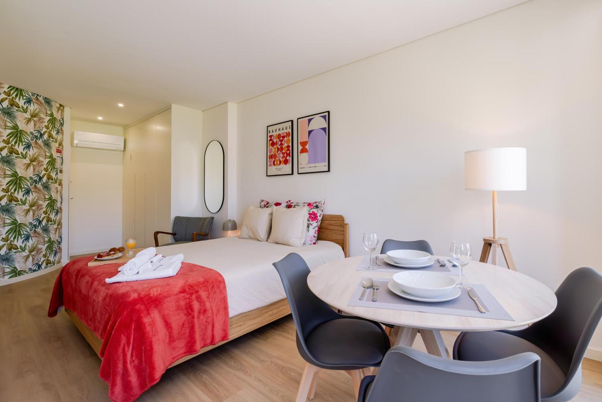 Apartment Hostwise - Premium & Modern Building *